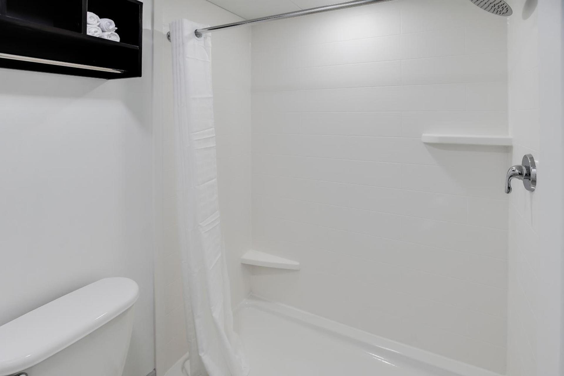 Blu Atlantic Hotel & Suites photo 40