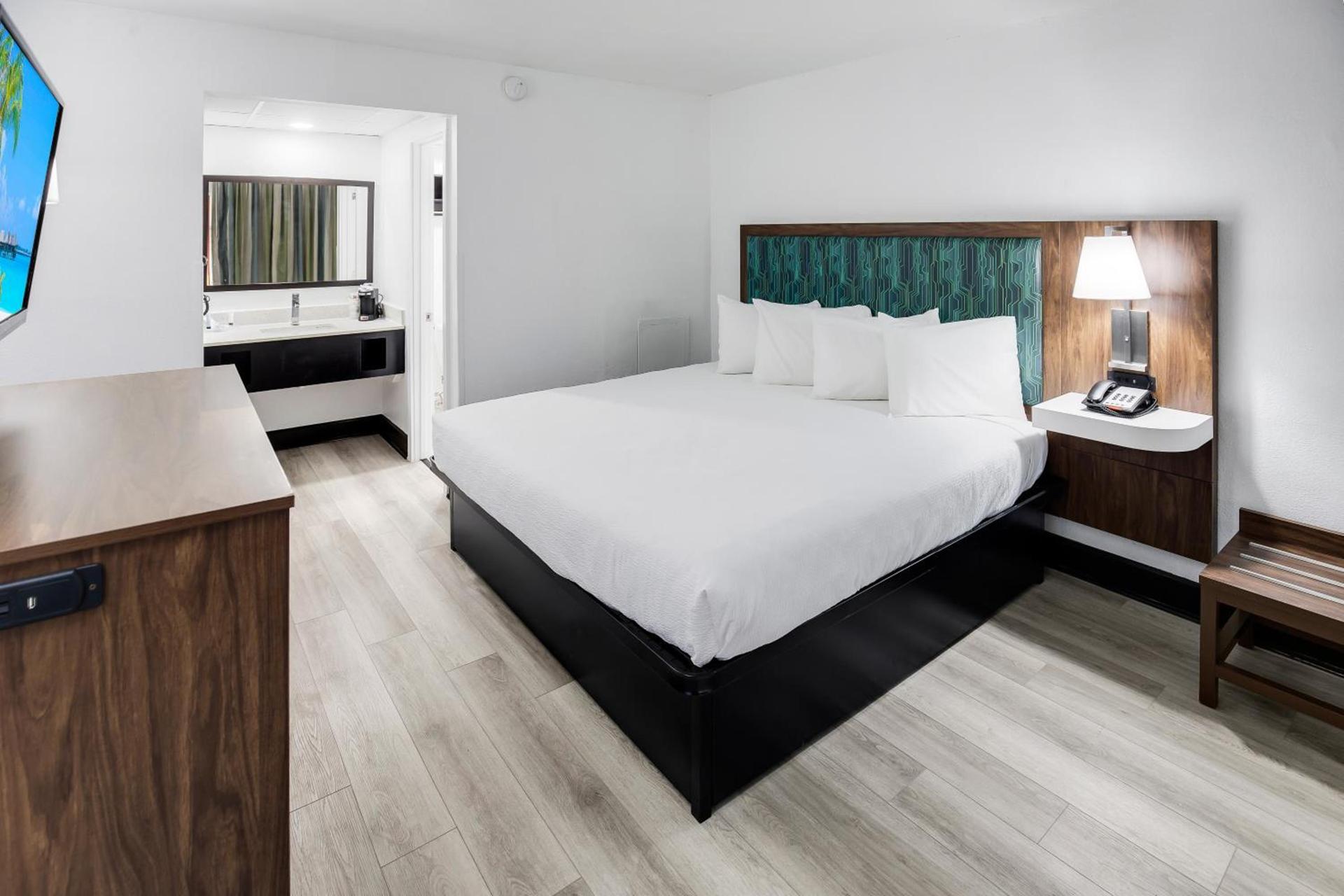 Blu Atlantic Hotel & Suites photo 46