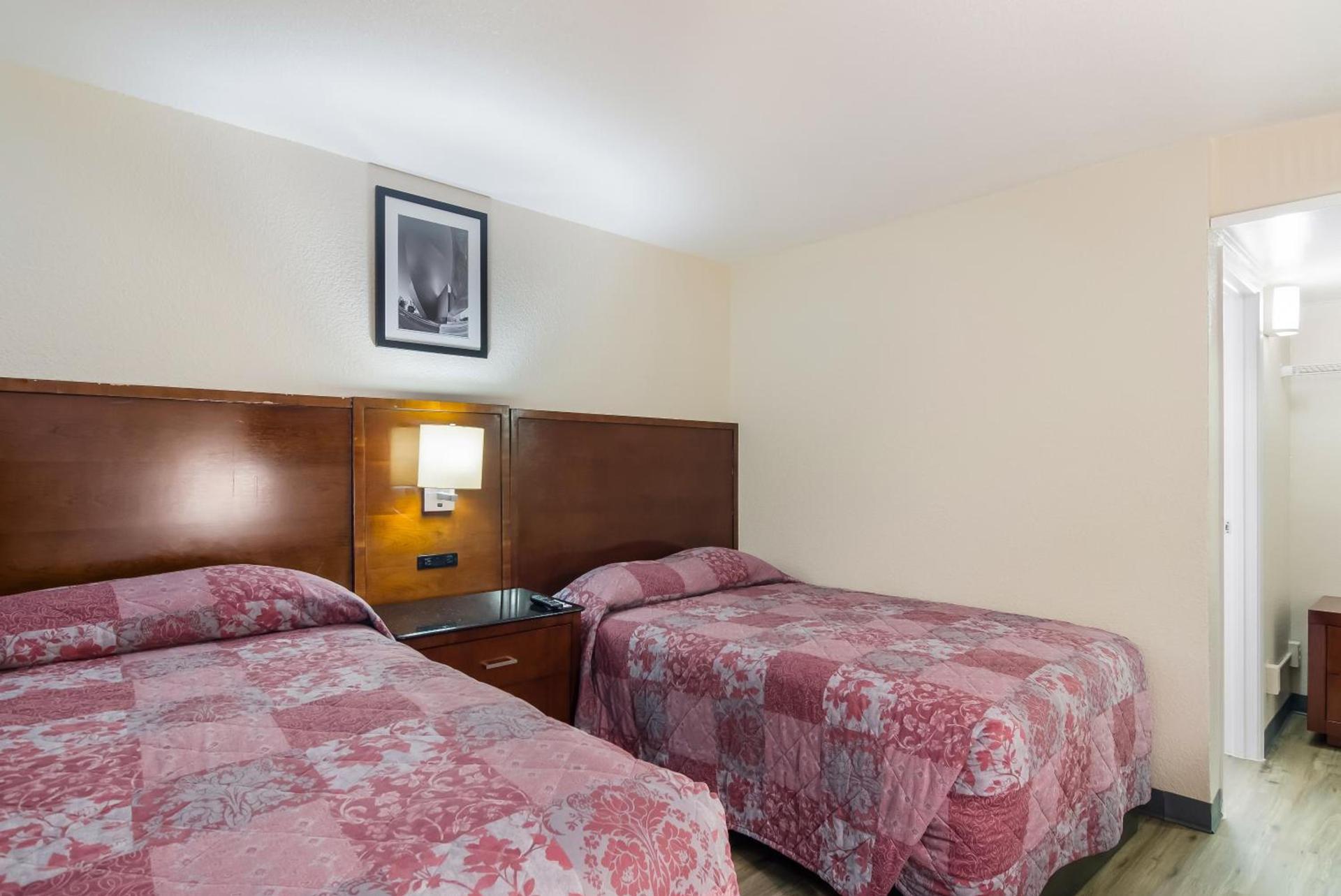 Rodeway Inn Greeley photo 25