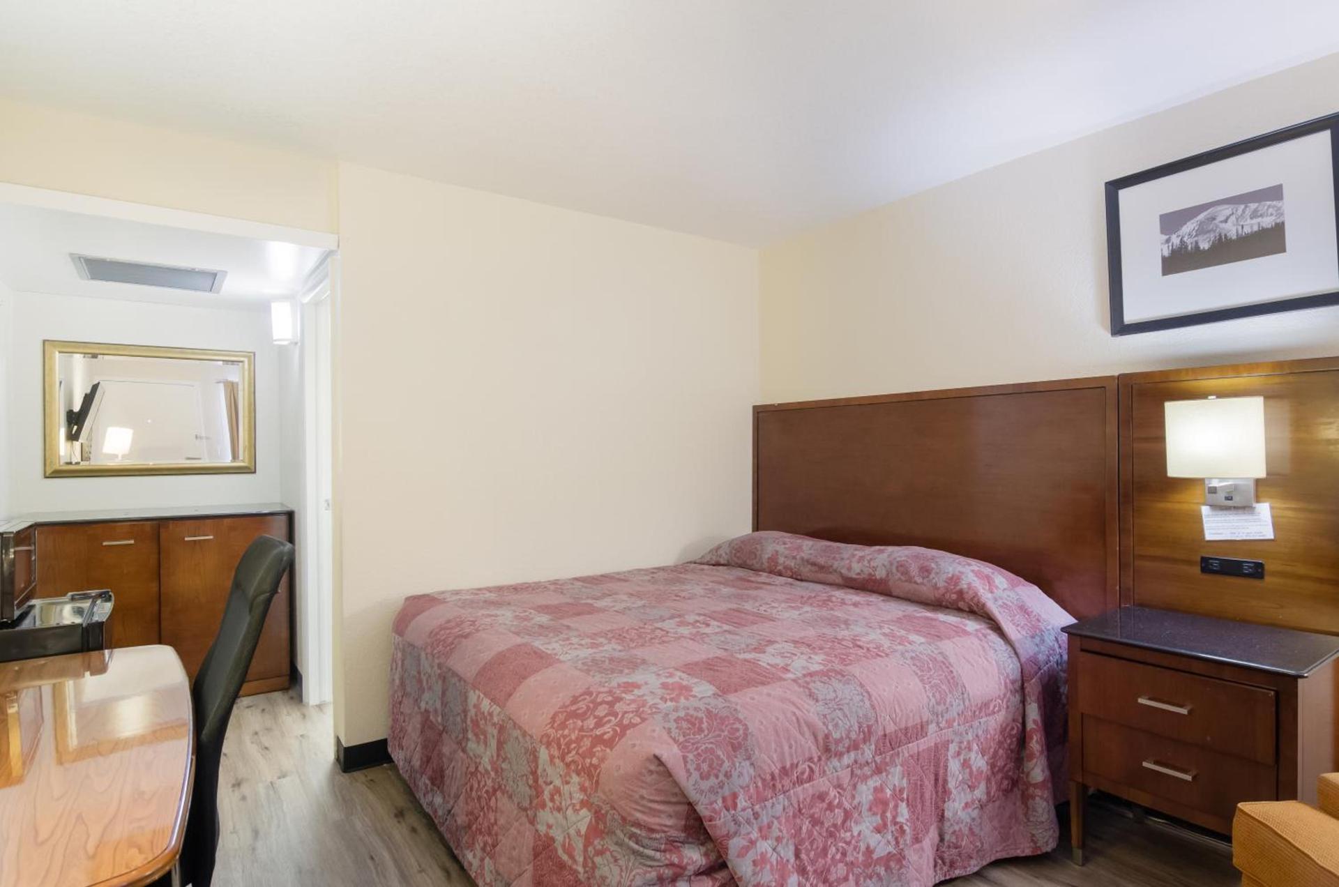 Rodeway Inn Greeley photo 34