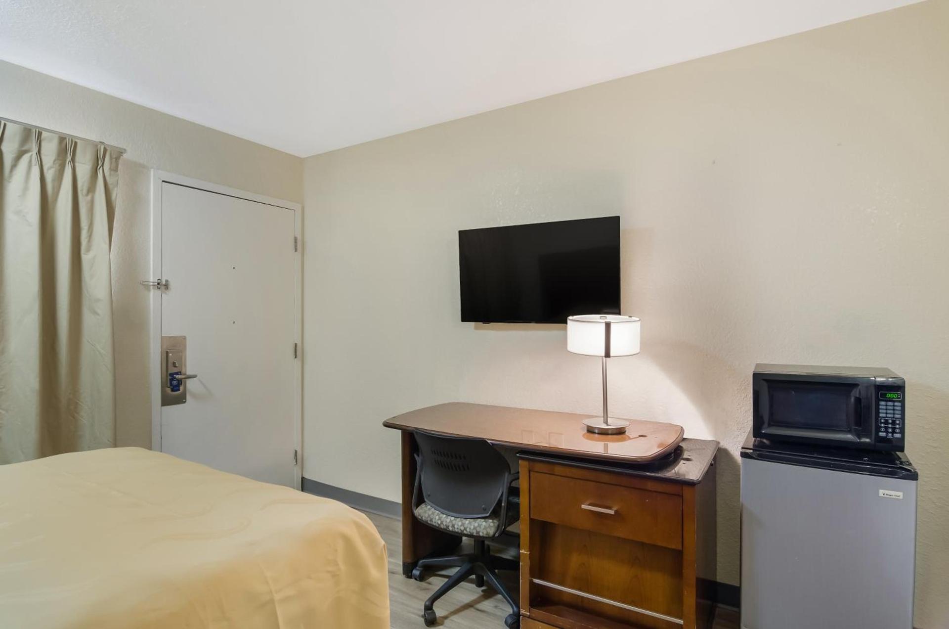 Rodeway Inn Greeley photo 36