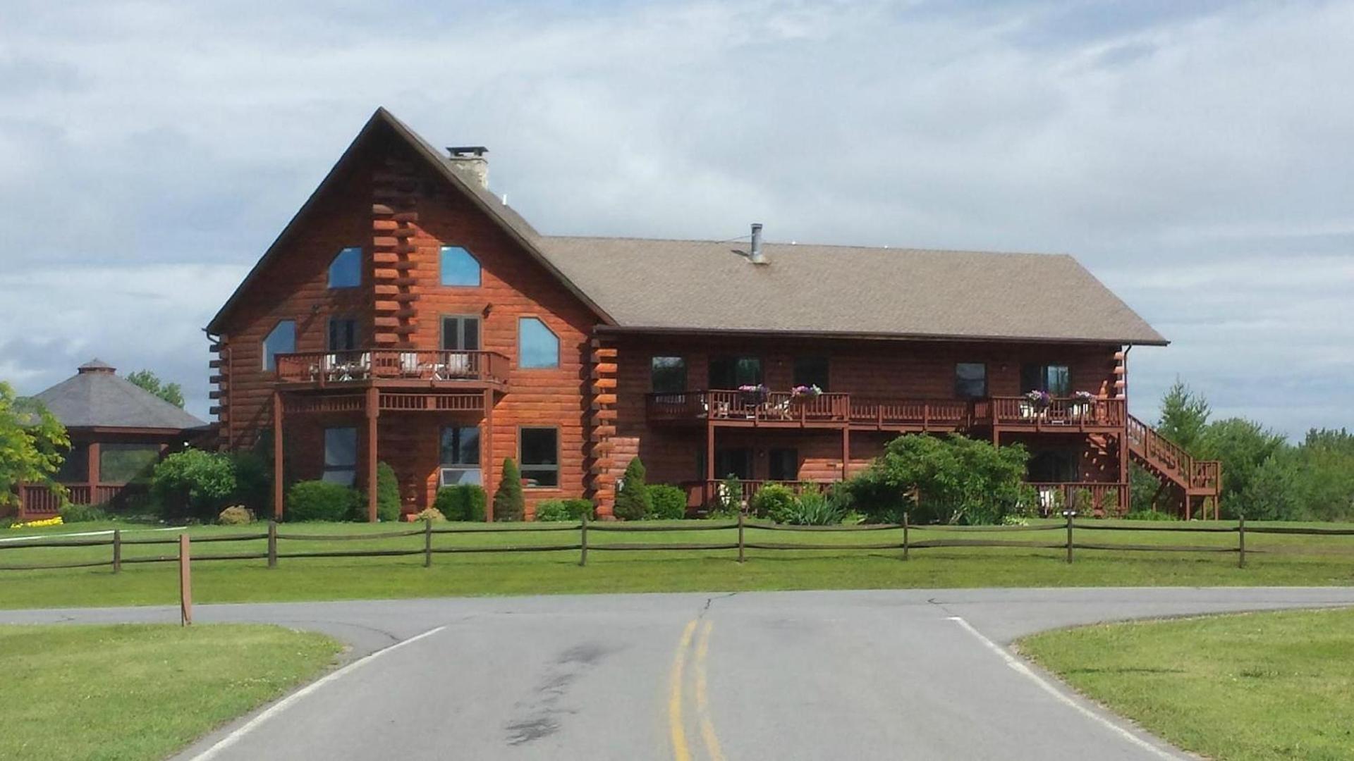 Point Au Roche Lodge photo 11