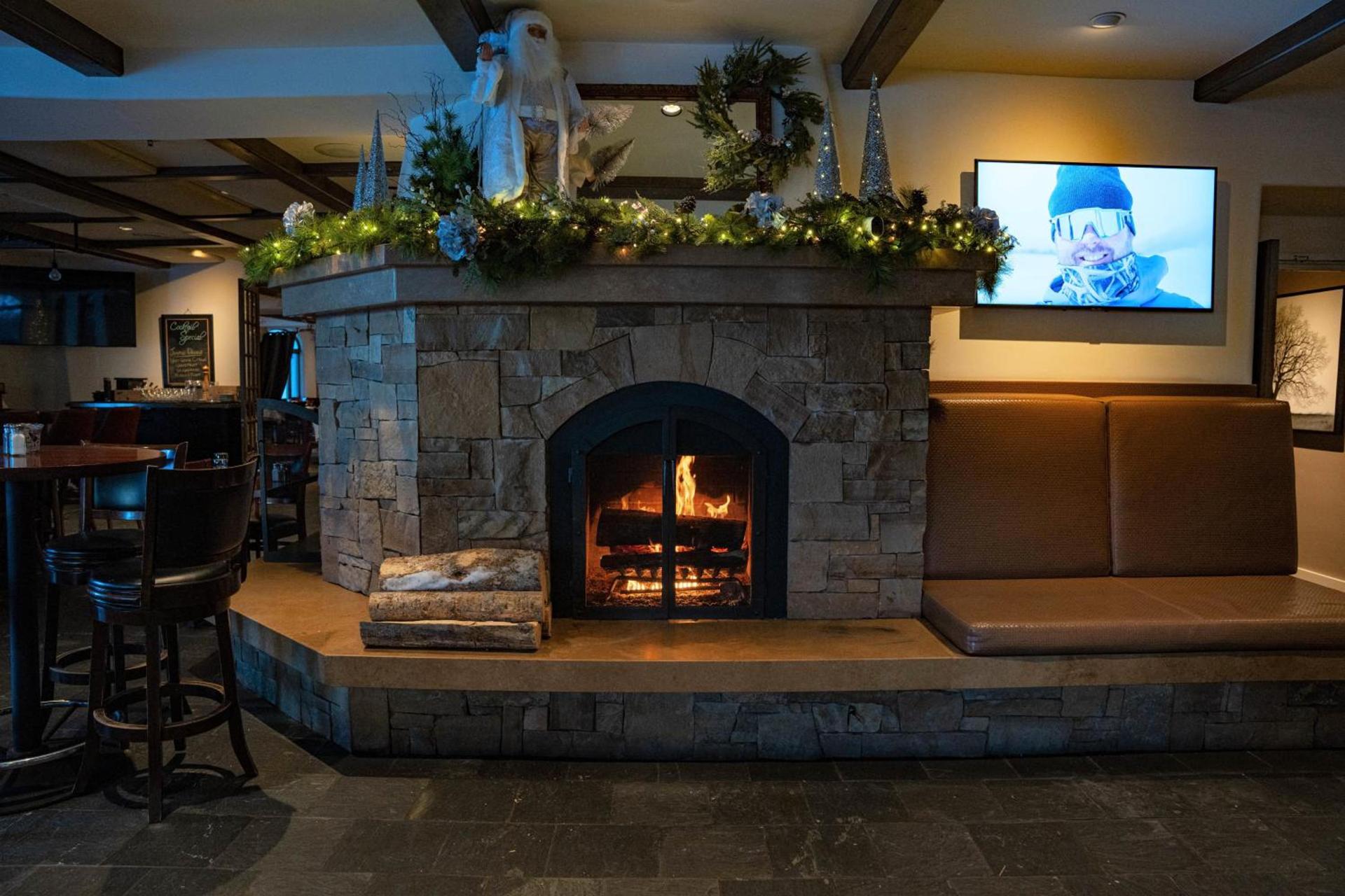 Knob Hill Inn photo 10