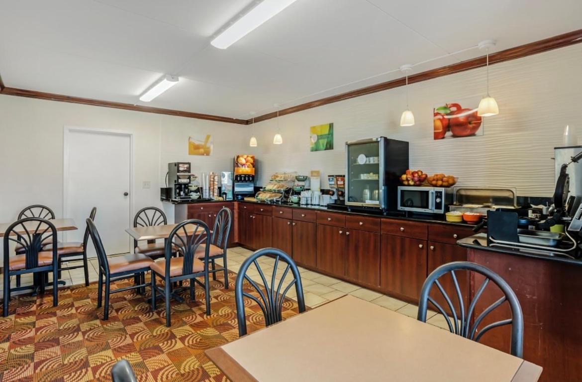 Quality Inn Enola - Harrisburg photo 39