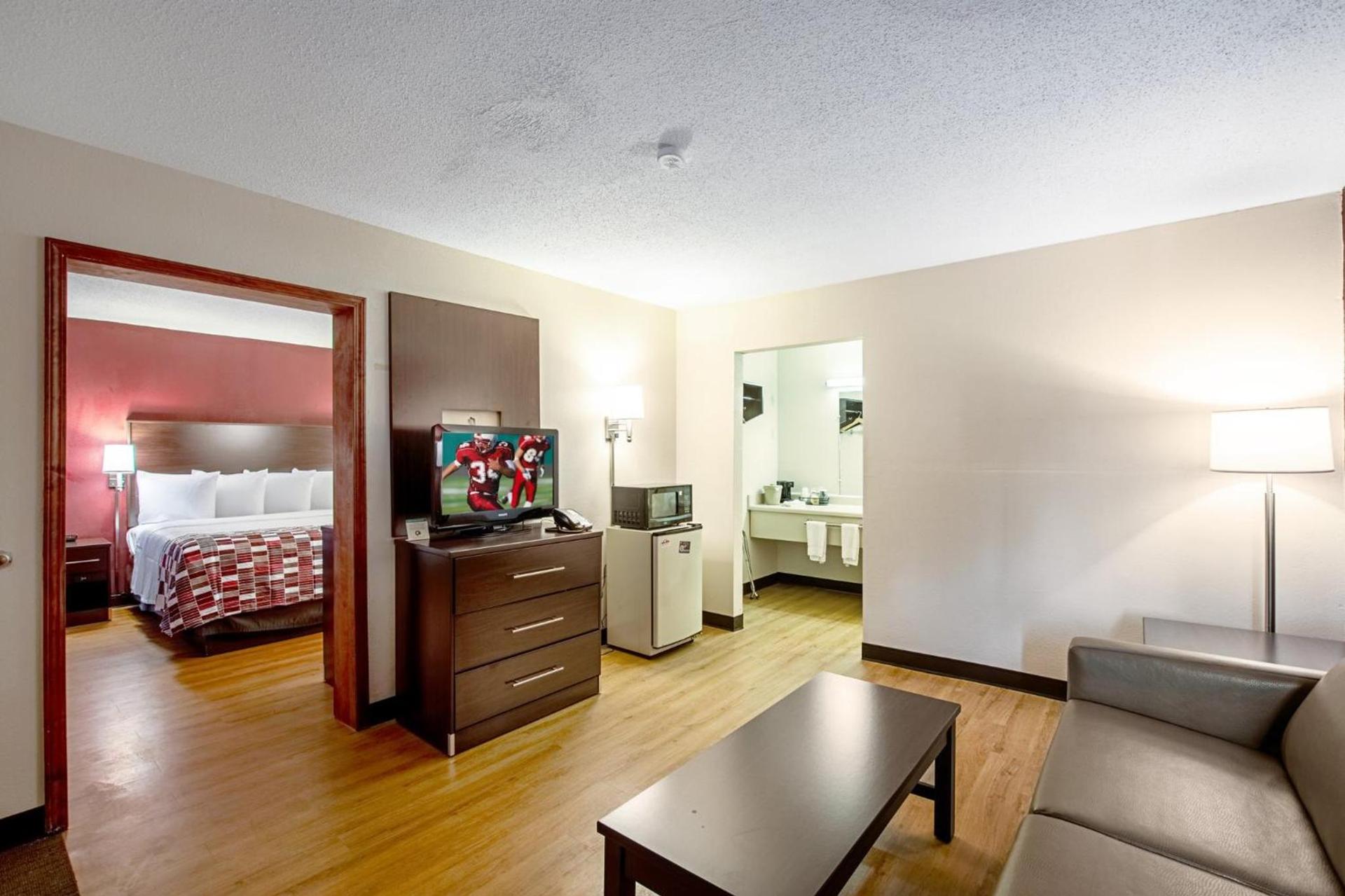 Red Roof Inn Battle Creek photo 27