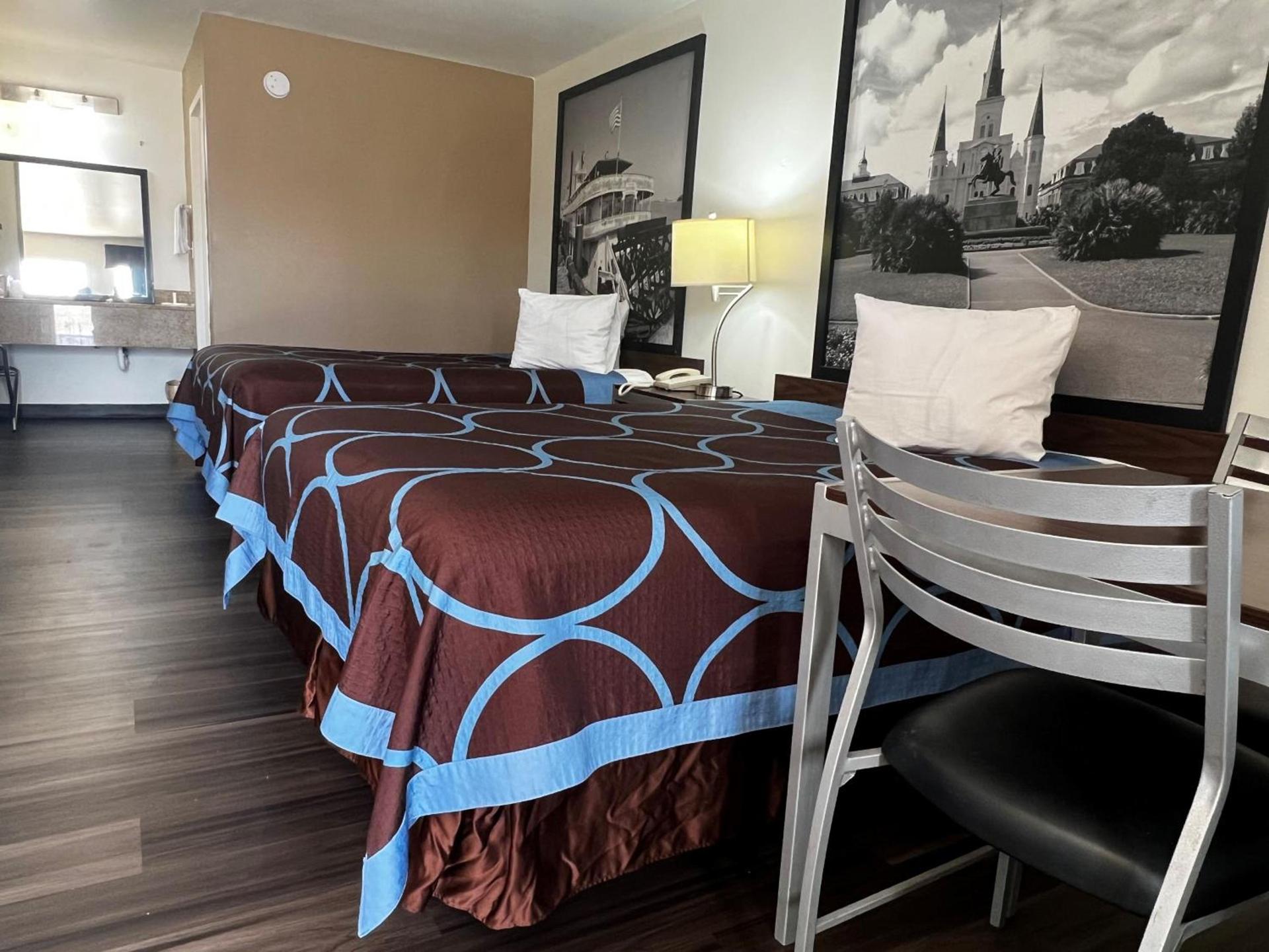 Super 8 by Wyndham Slidell photo 63