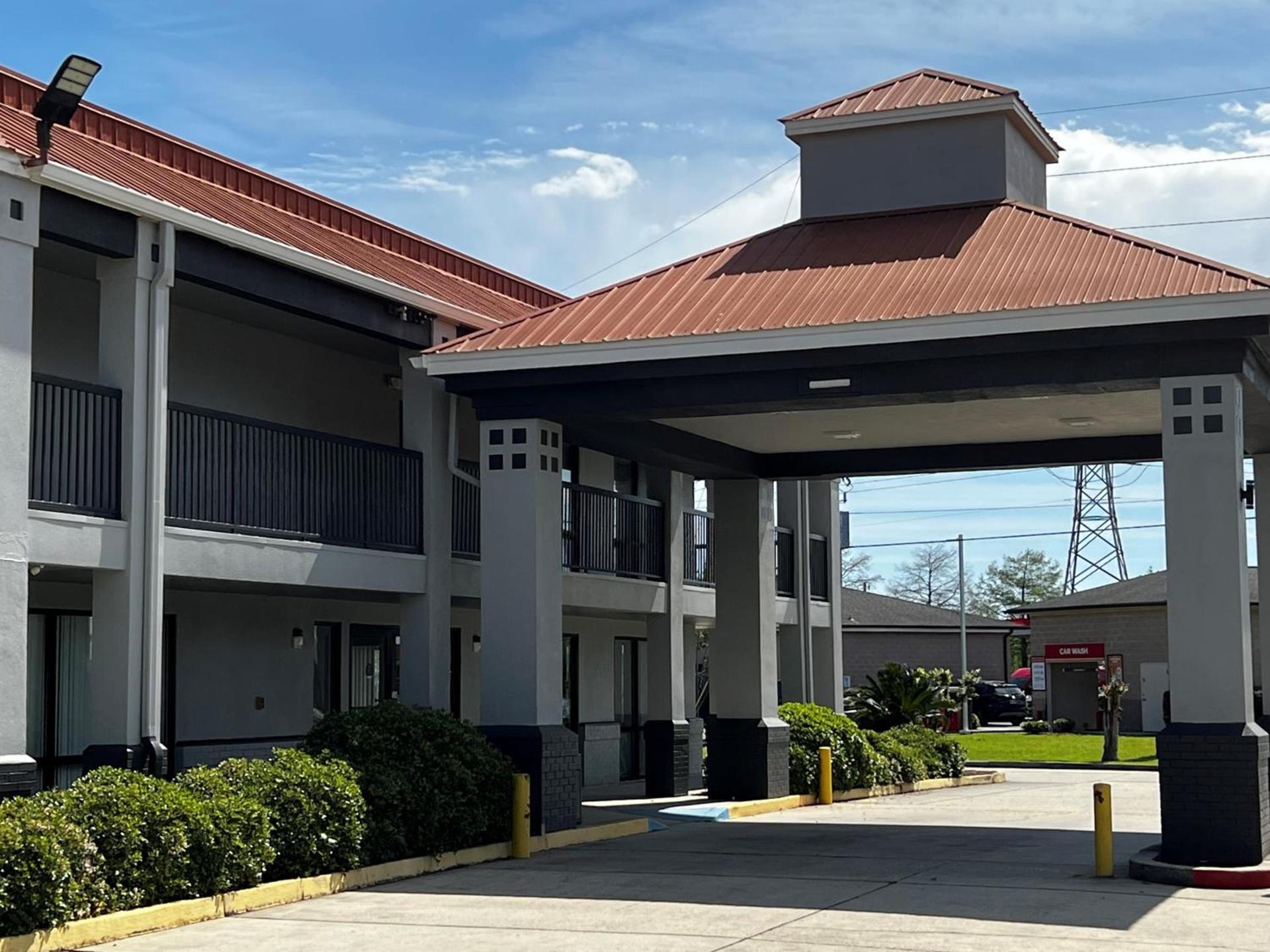 Super 8 by Wyndham Slidell photo 72