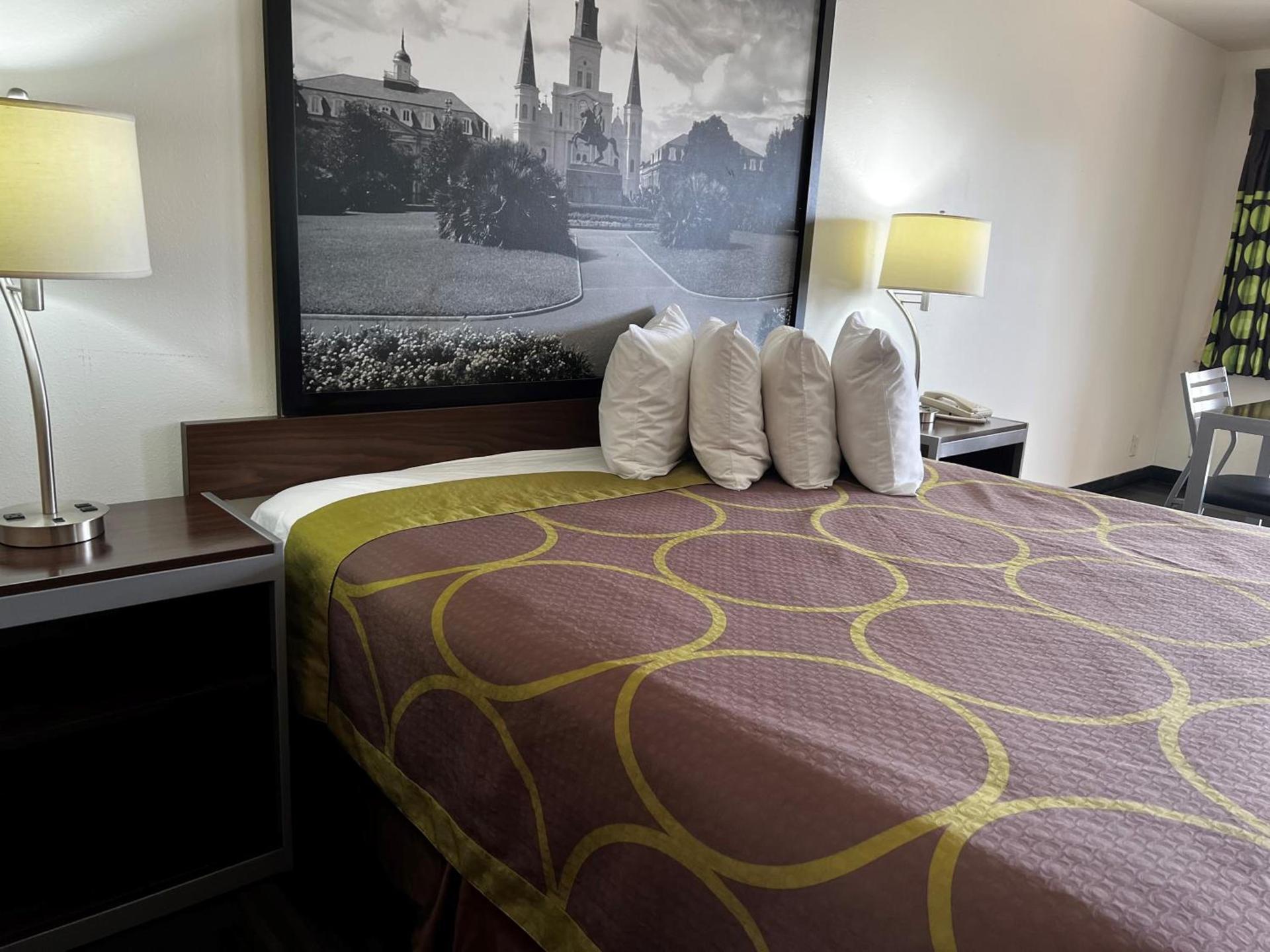 Super 8 by Wyndham Slidell photo 82