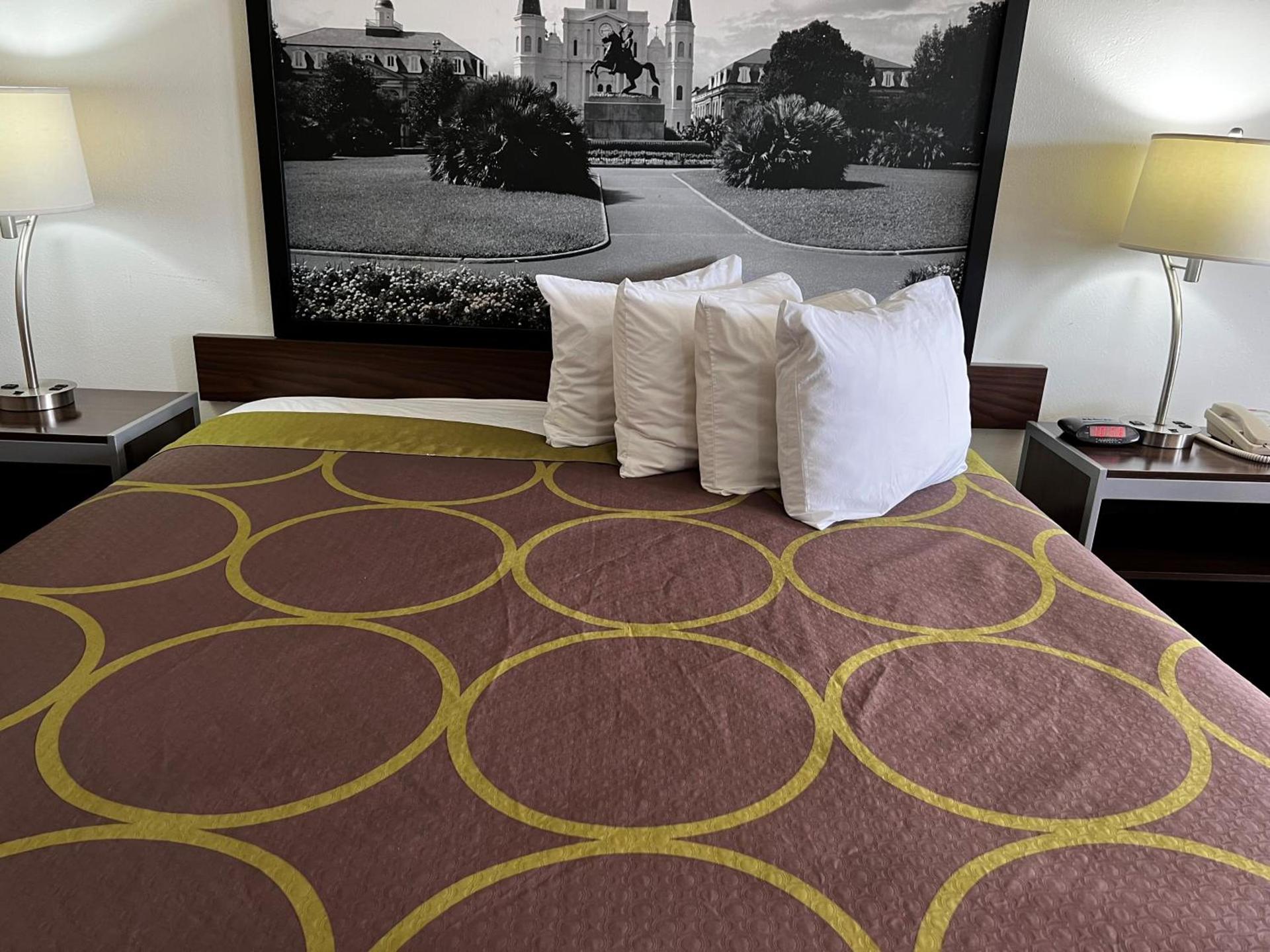 Super 8 by Wyndham Slidell photo 86