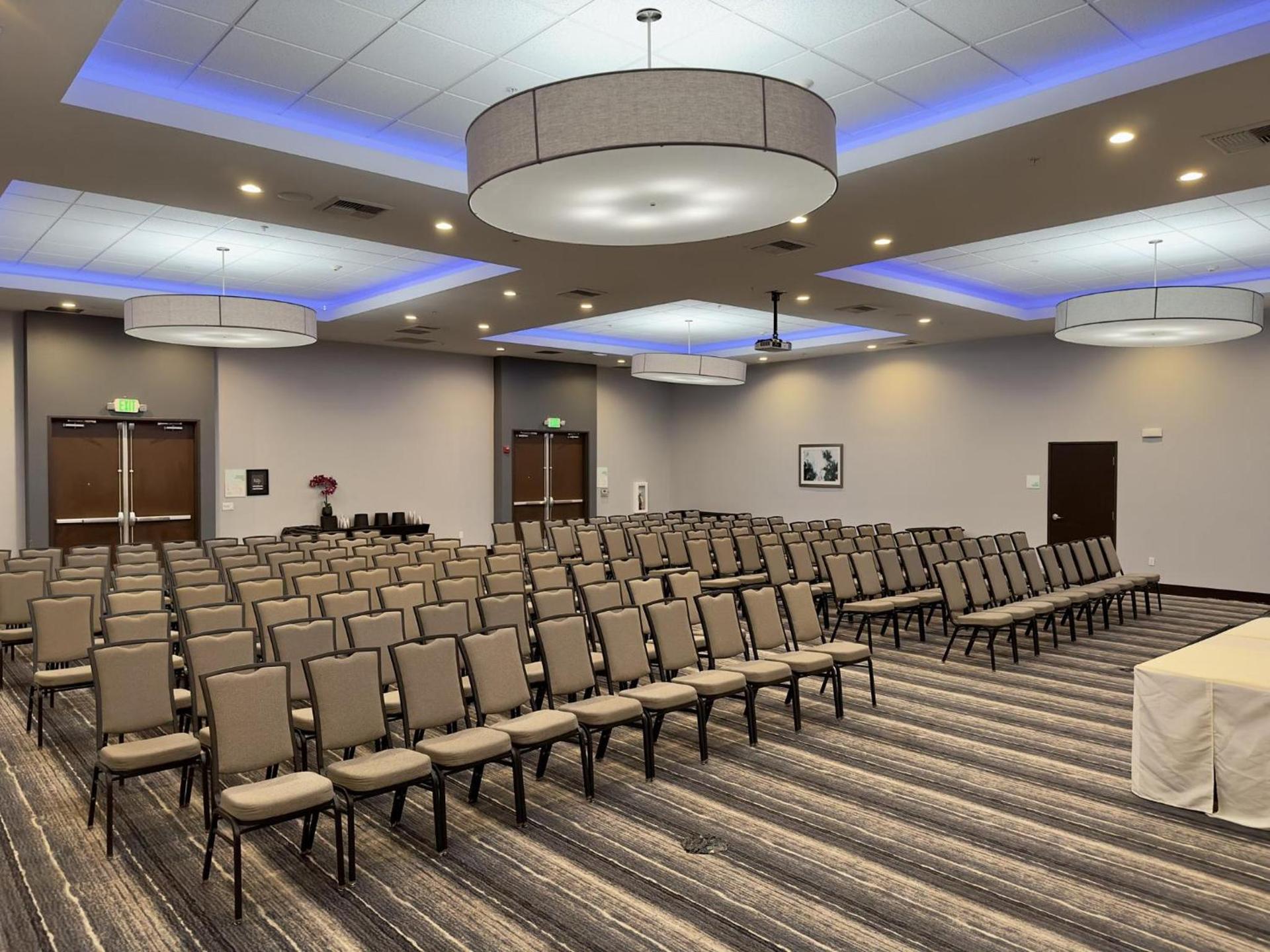 Holiday Inn Carlsbad/San Diego by IHG photo 54