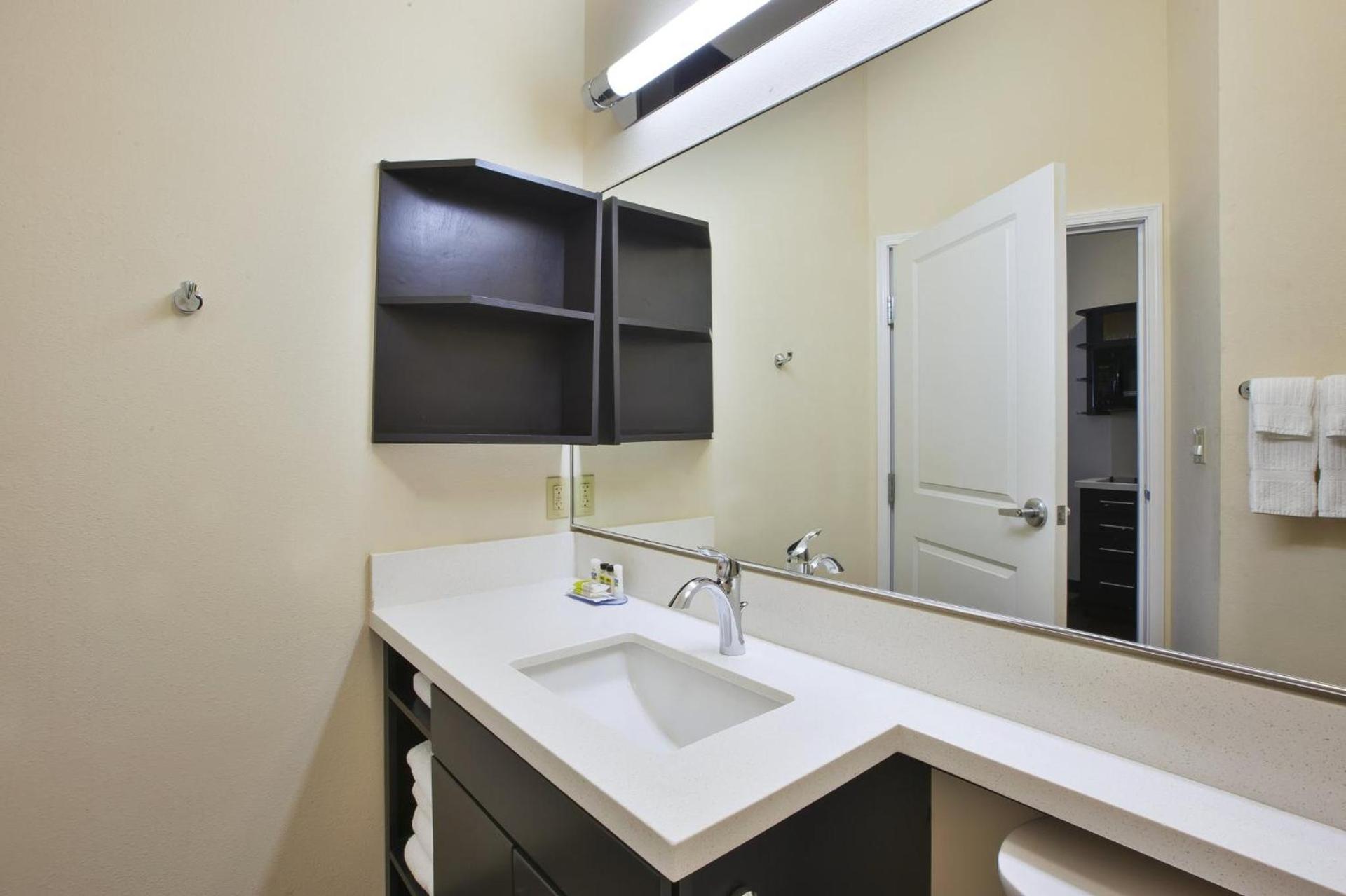 Candlewood Suites MORGANTOWN-UNIV WEST VIRGINIA by IHG photo 9