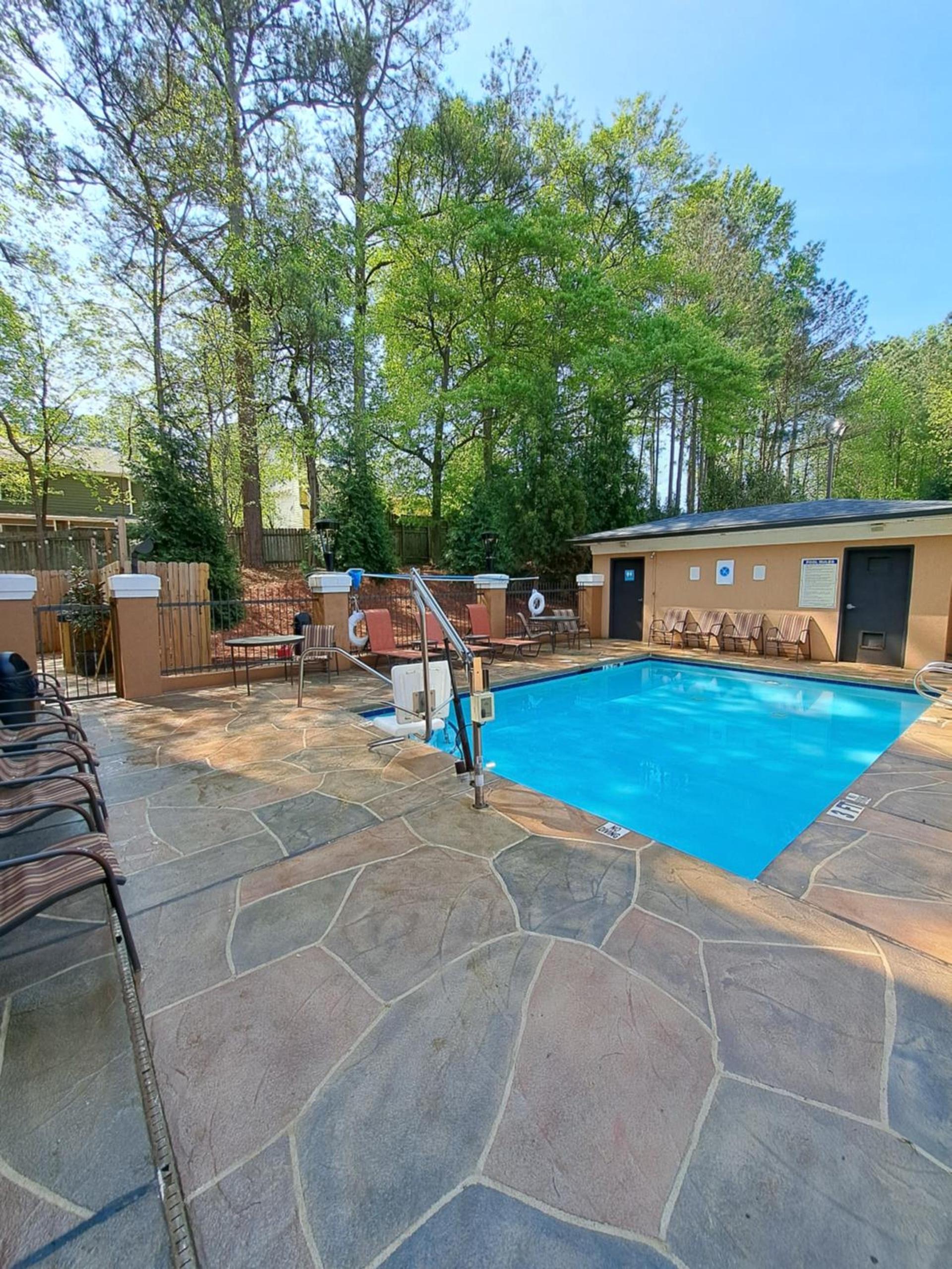 Comfort Inn & Suites Peachtree Corners - Norcross photo 8