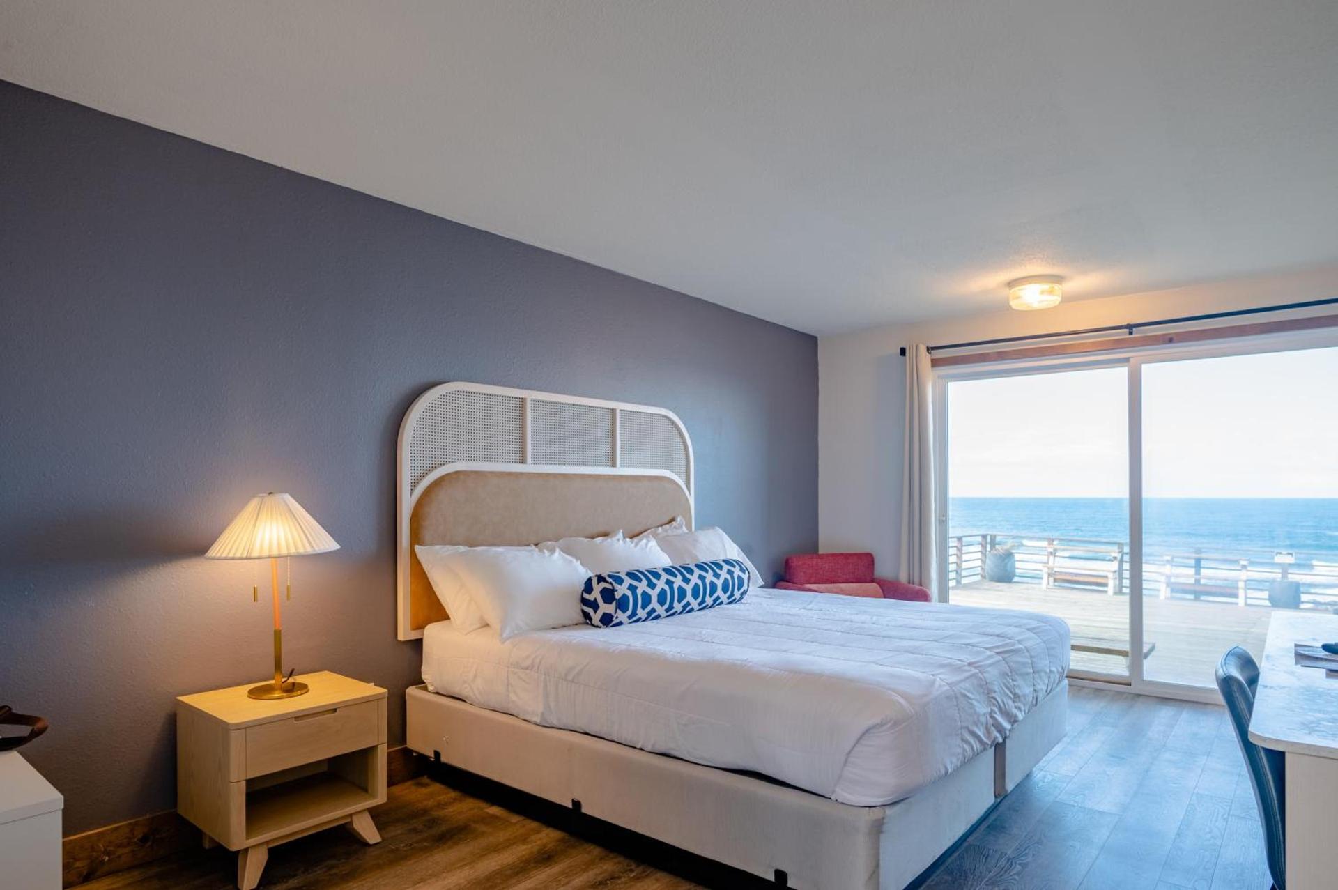 Seagull Beachfront Inn photo 65