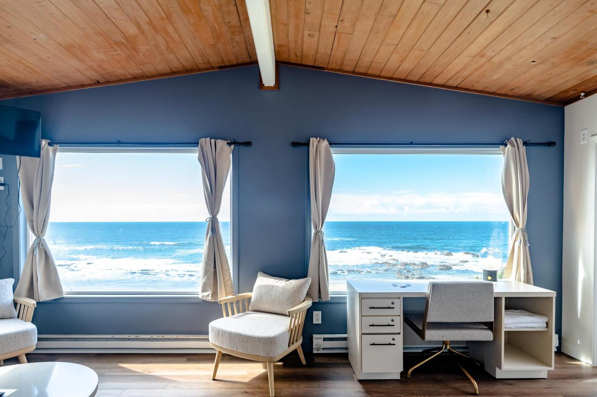 Seagull Beachfront Inn photo 3