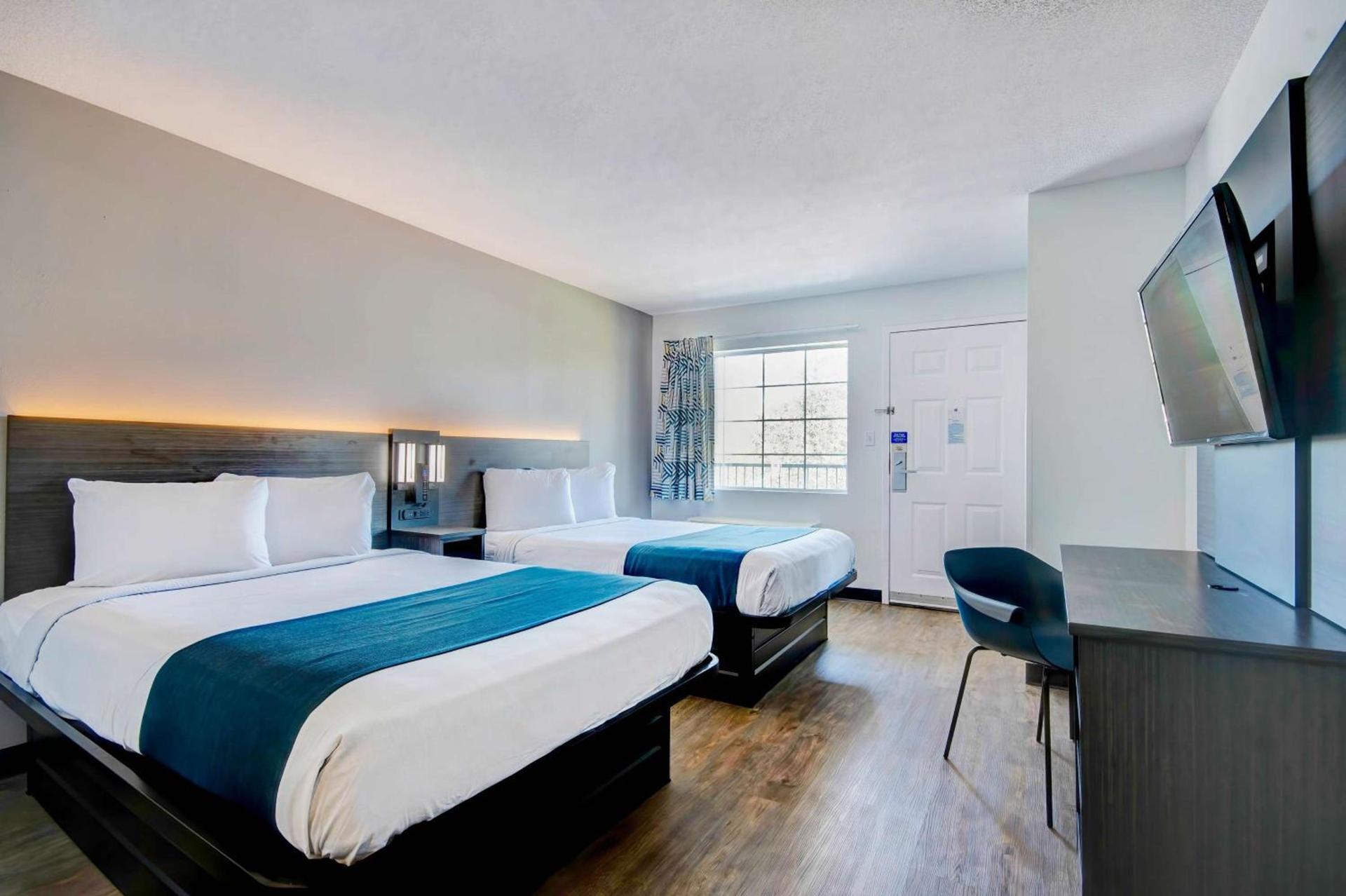 Studio 6 Extended Stay - Ocean Springs, MS photo 6