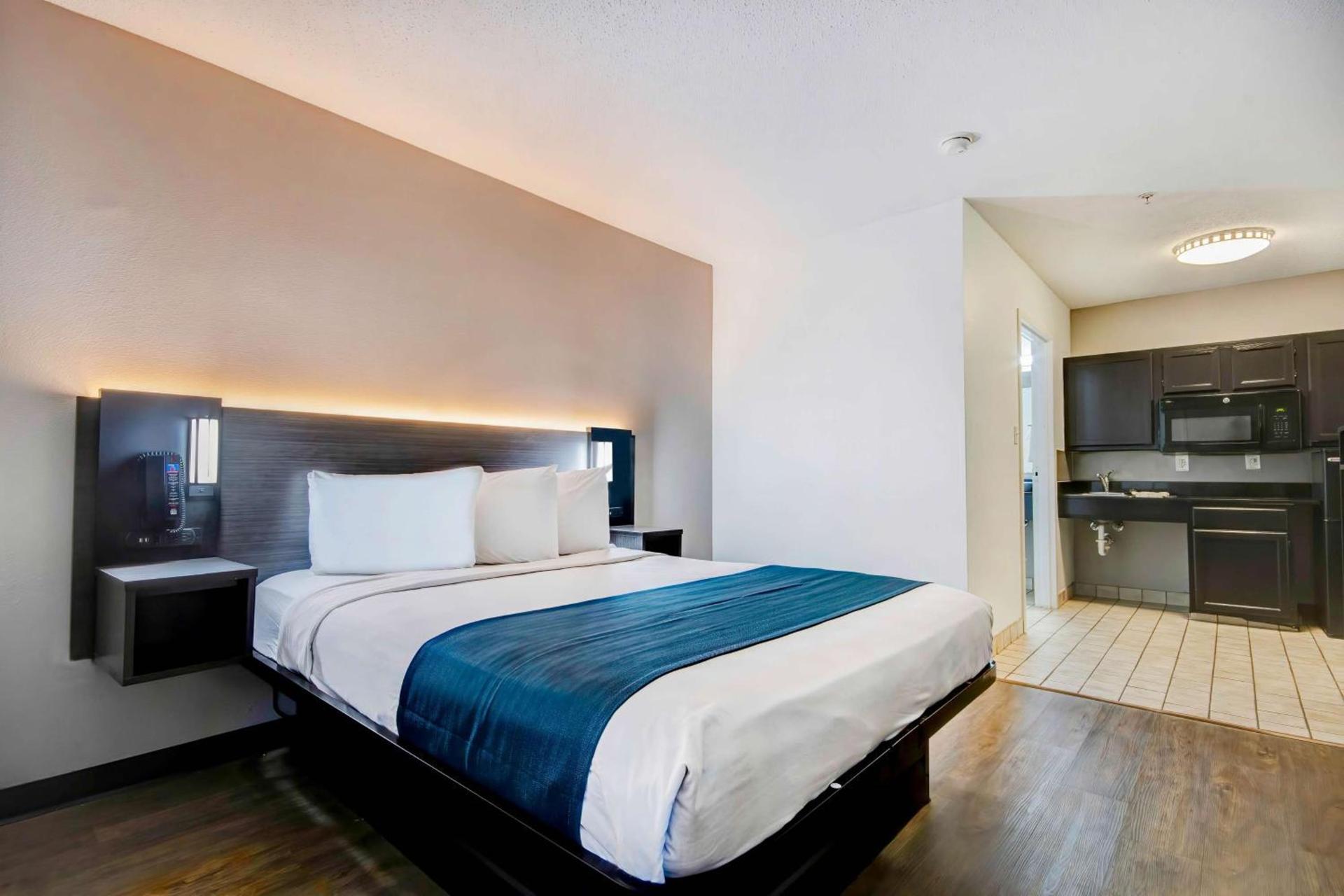 Studio 6 Extended Stay - Ocean Springs, MS photo 10
