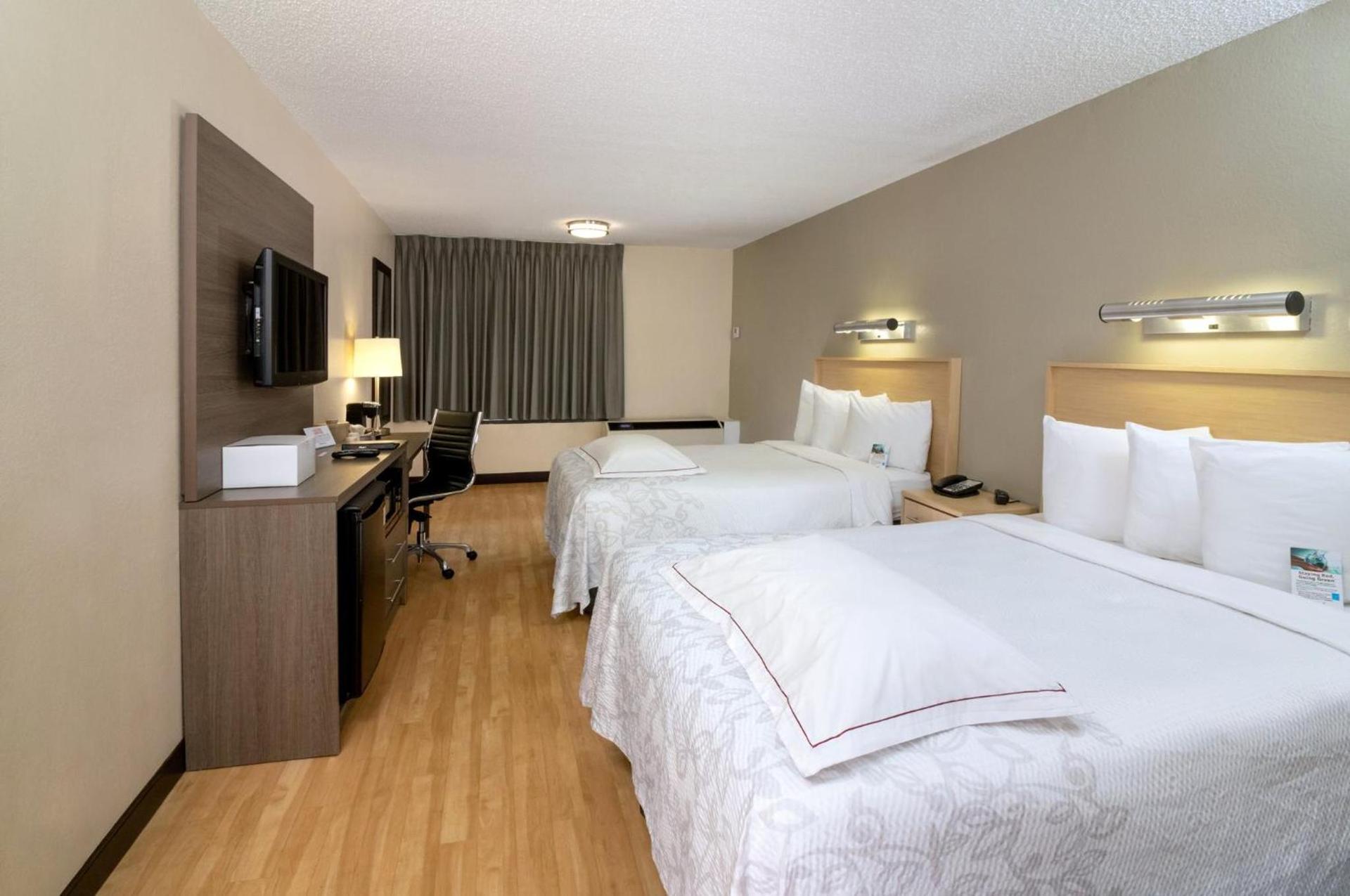 Red Roof Inn PLUS Miami Airport photo 21