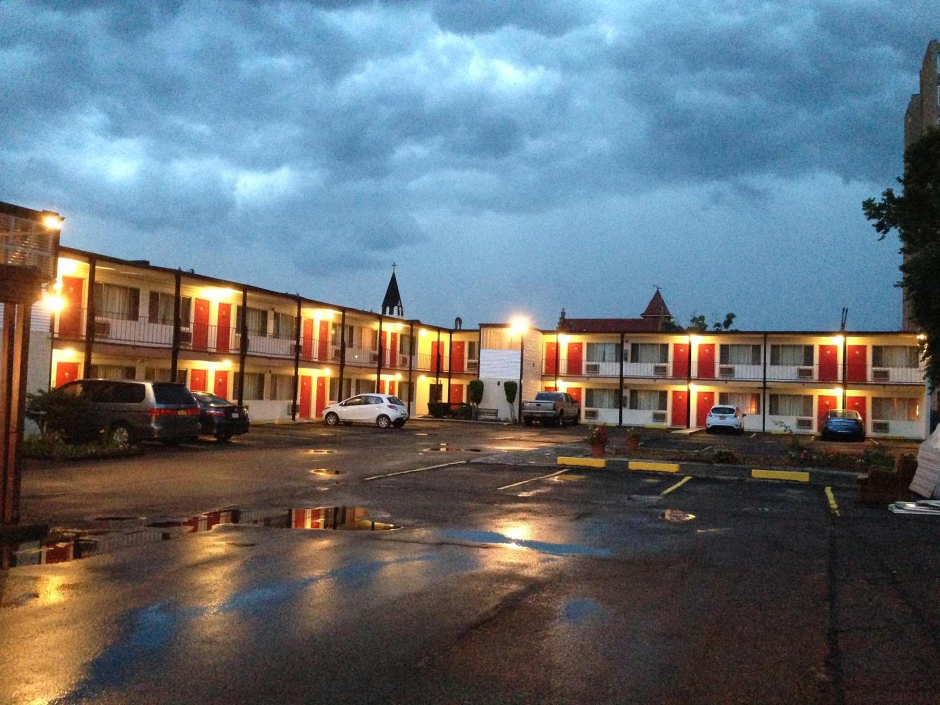 Imperial Motel Cortland photo 8