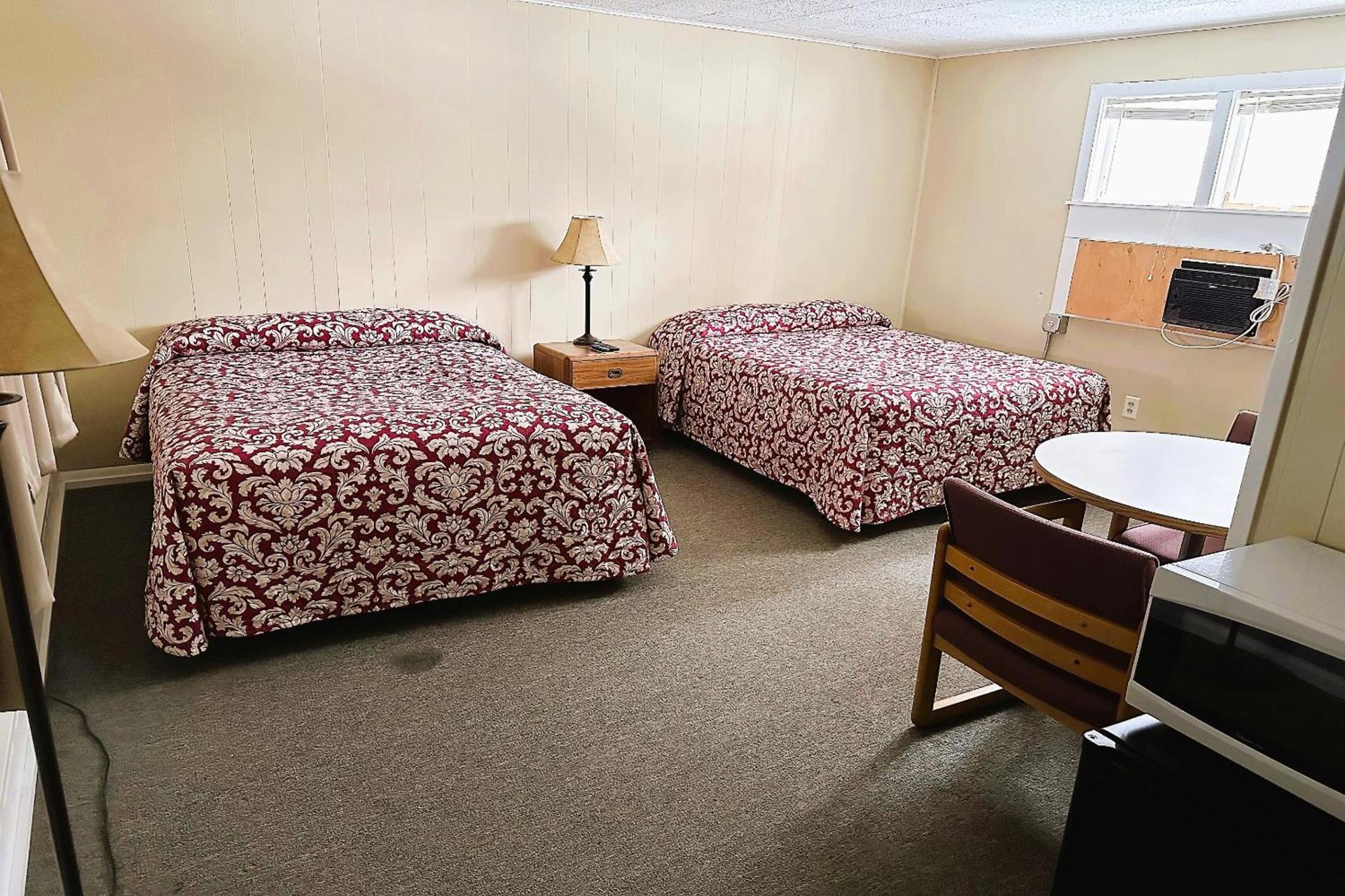Love Hotels Timberline By OYO Lake Superior photo 16