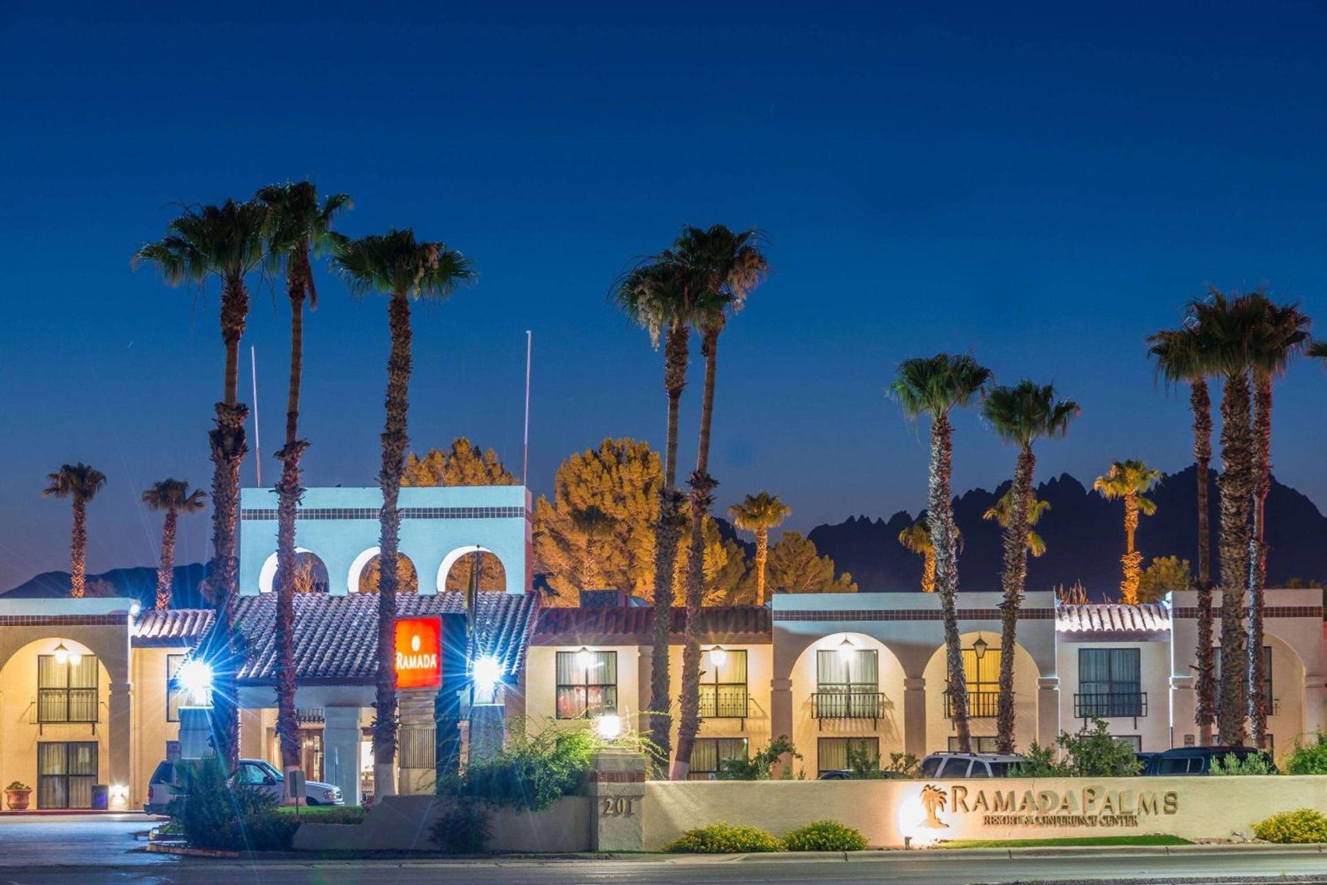 Ramada by Wyndham Las Cruces Hotel & Conference Center photo 2