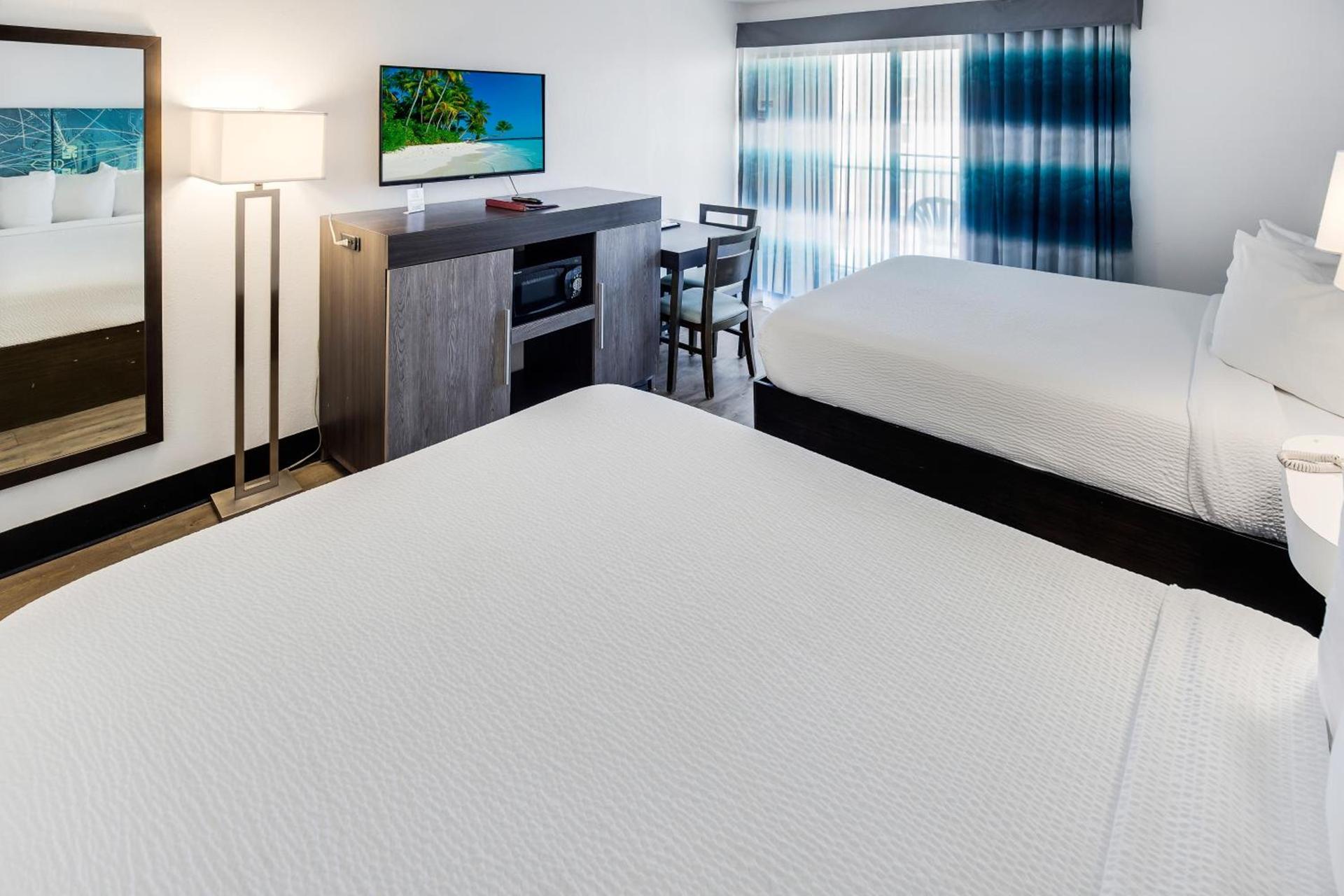 Tropical Seas Hotel photo 7