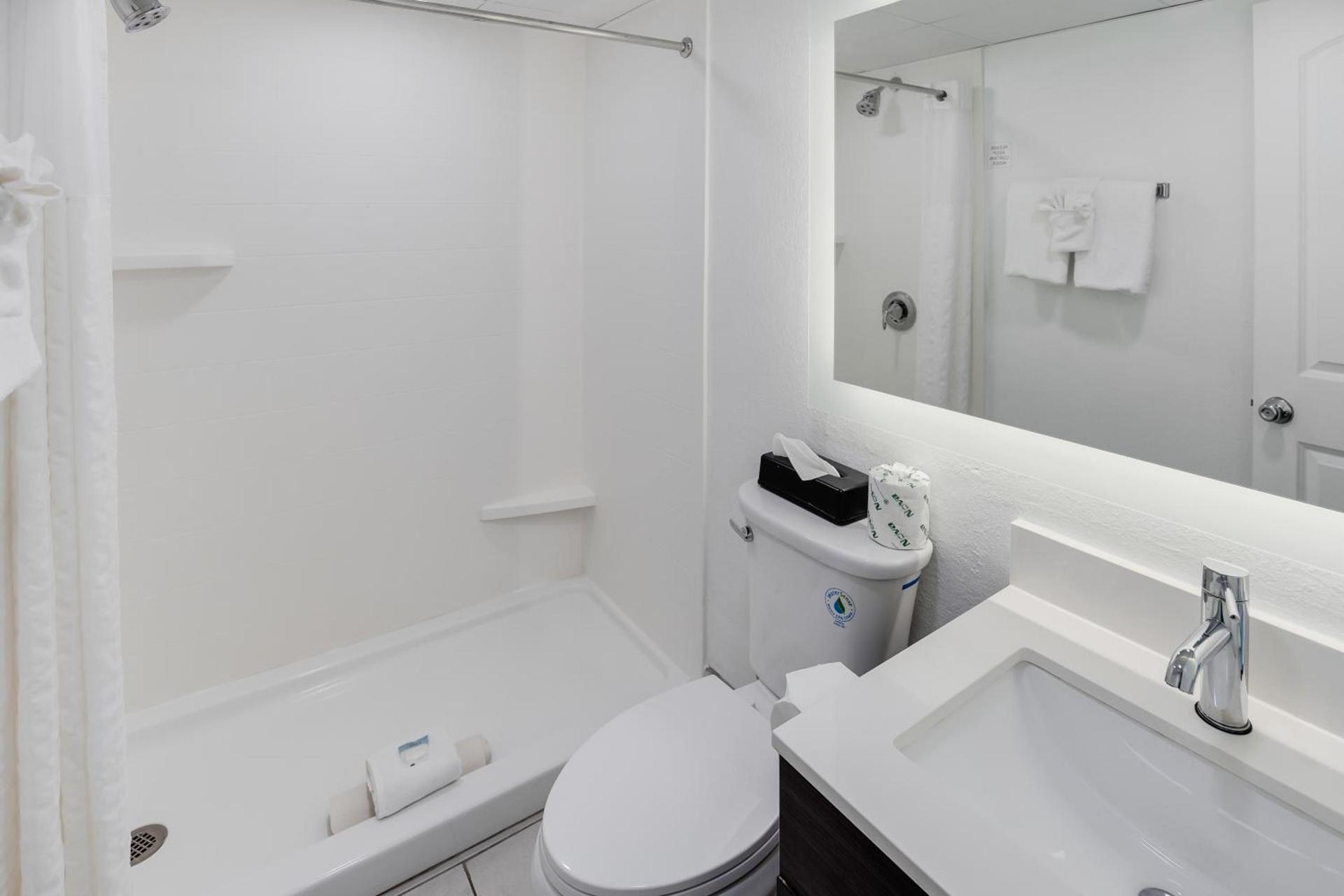 Tropical Seas Hotel photo 5