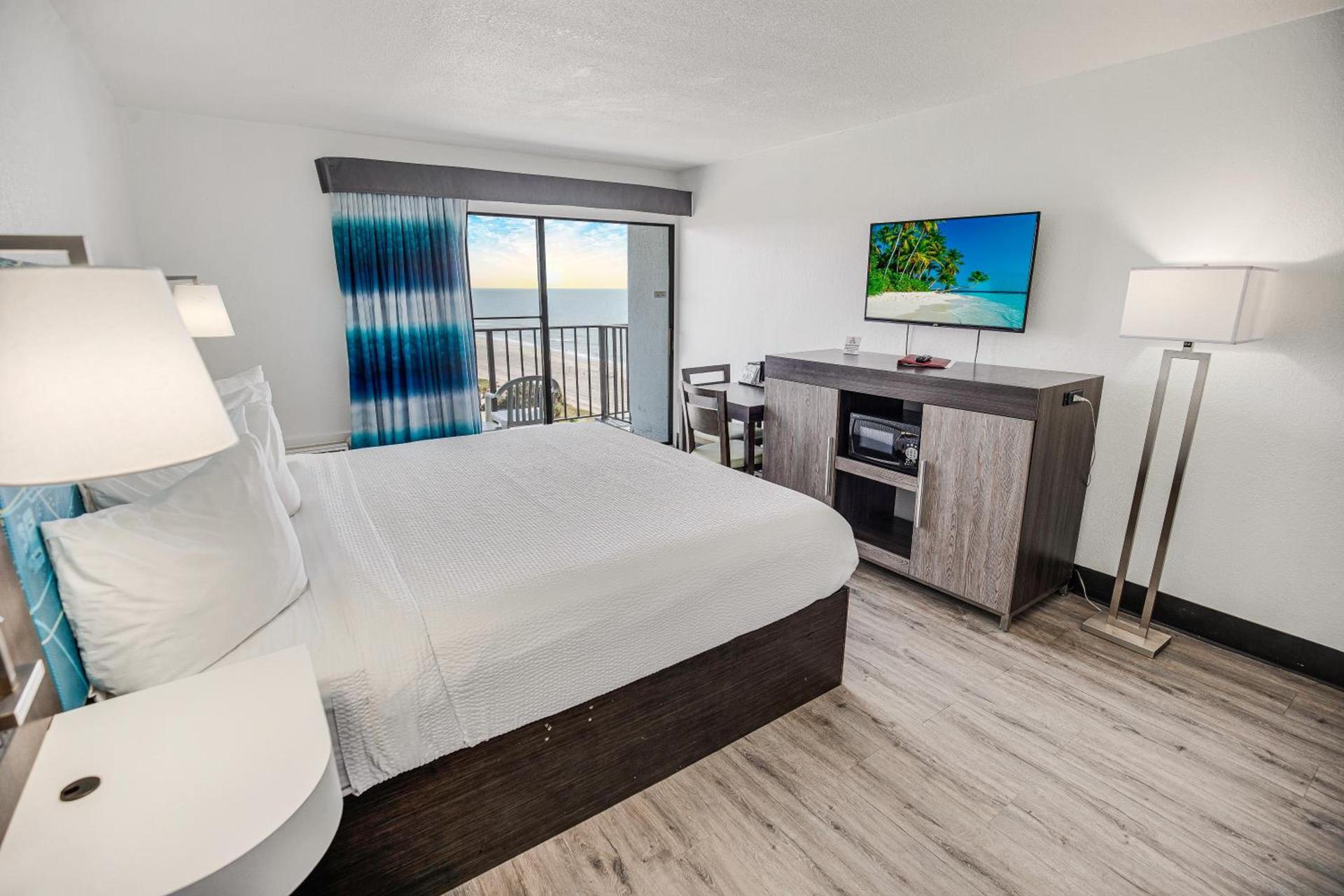 Tropical Seas Hotel photo 2