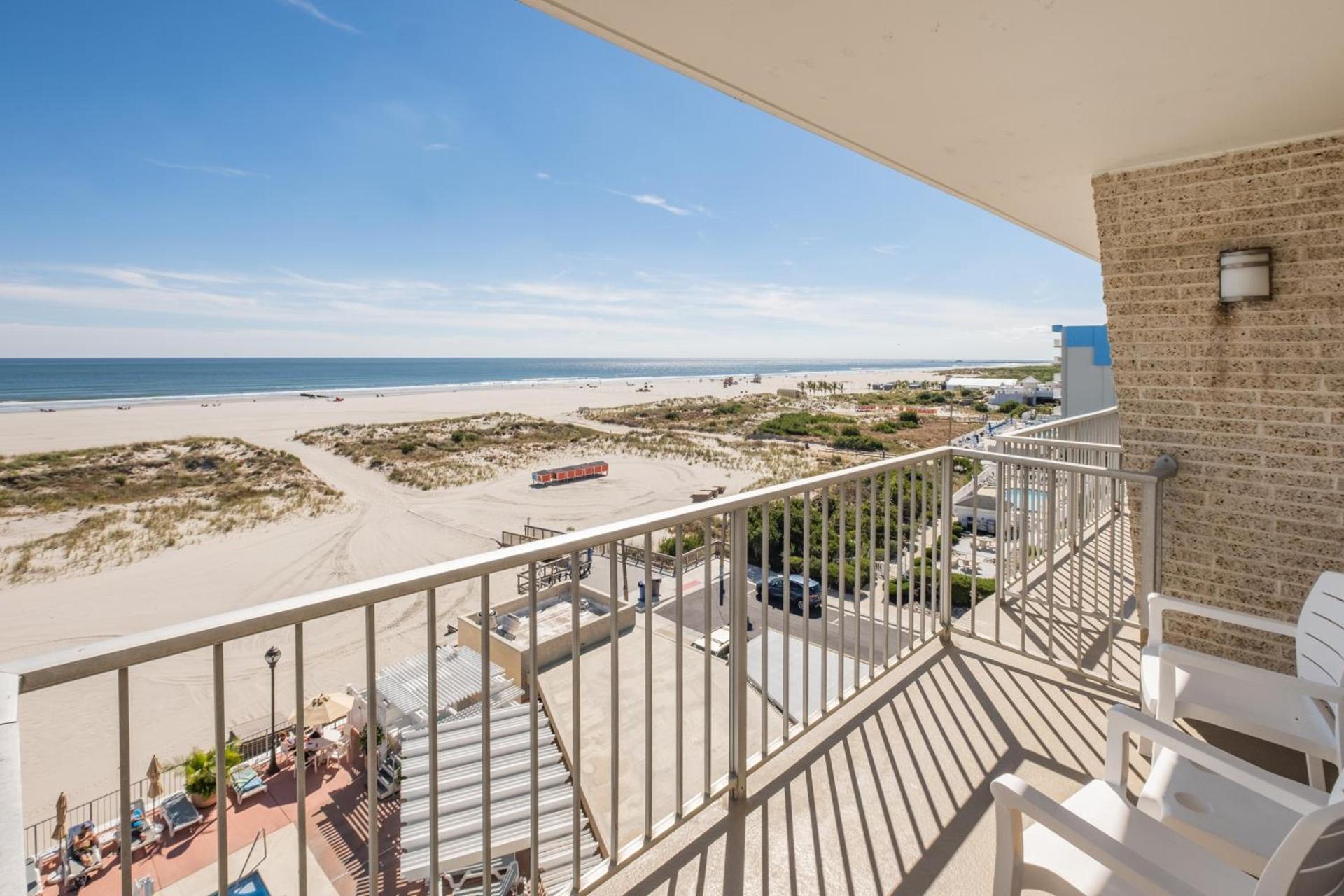 Reges Oceanfront Resort photo 29