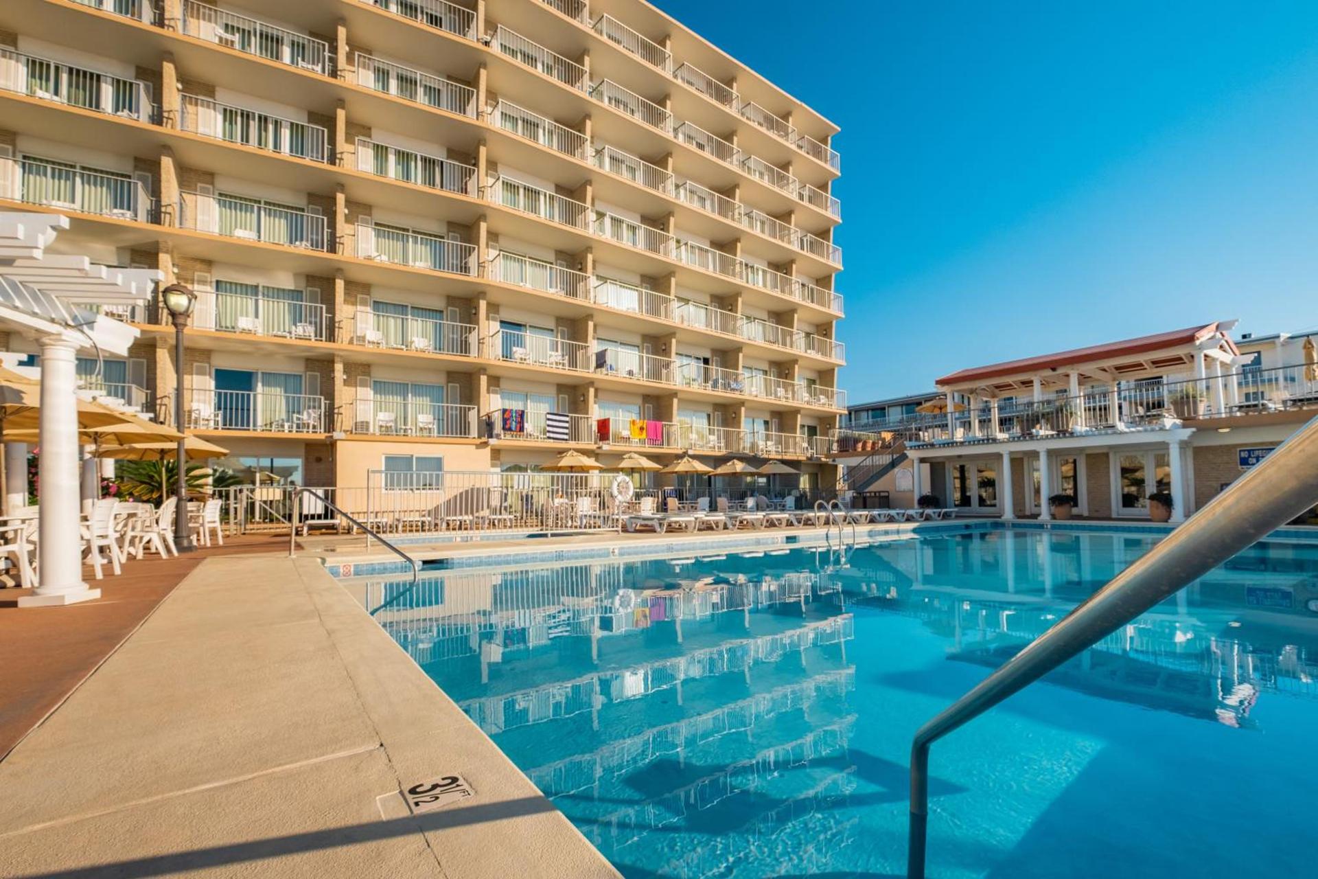 Reges Oceanfront Resort photo 35