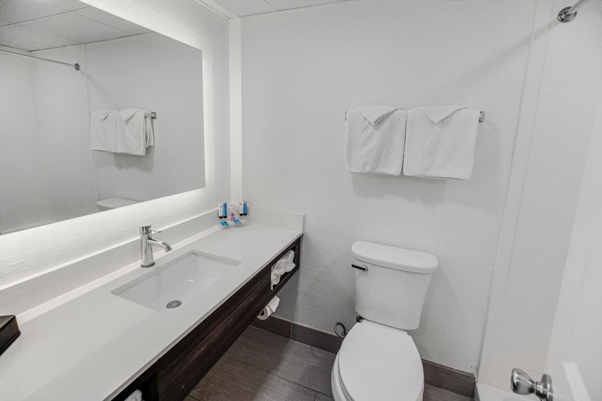 Tropical Seas Hotel photo 98