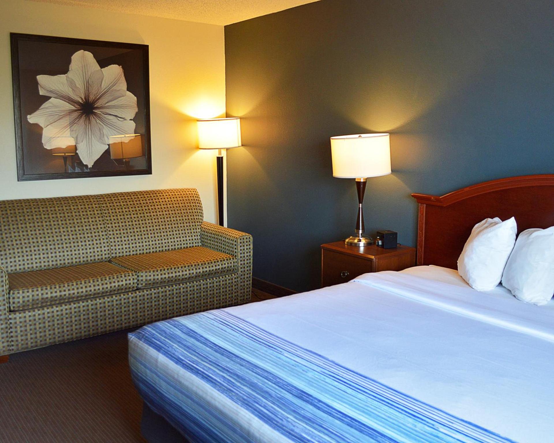 AmericInn by Wyndham Spencer photo 39