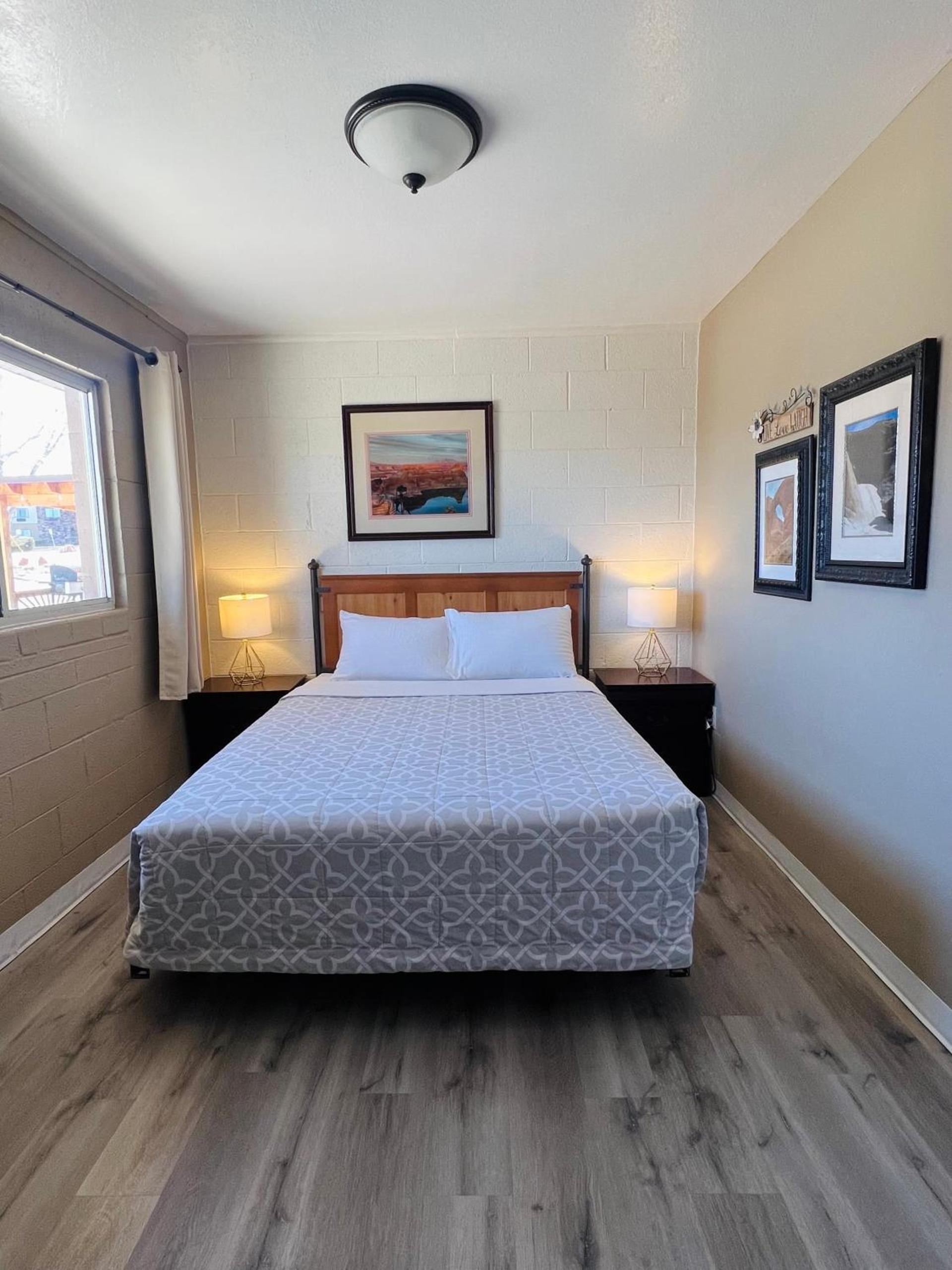 Lake Powell Motel & Apartments photo 20