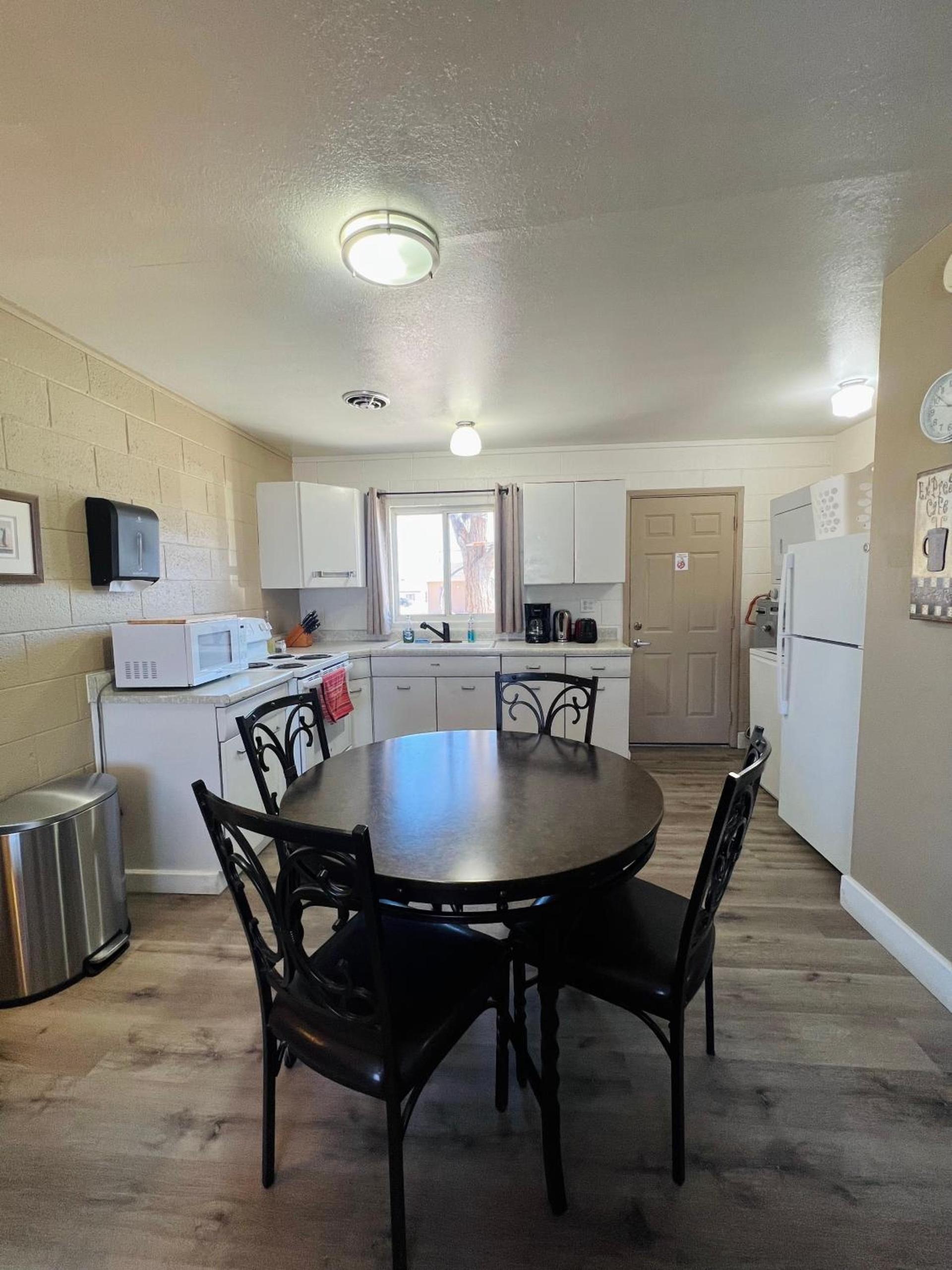 Lake Powell Motel & Apartments photo 24