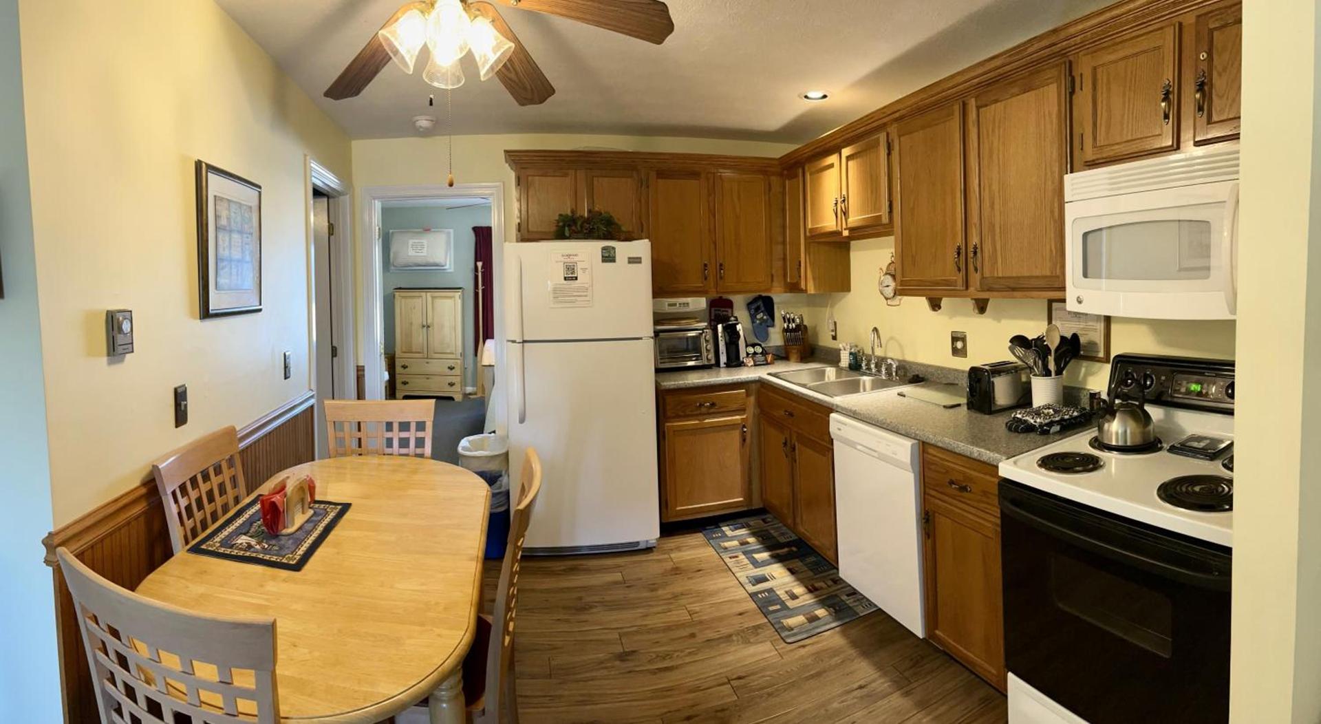 Elmwood Resort Hotel photo 69