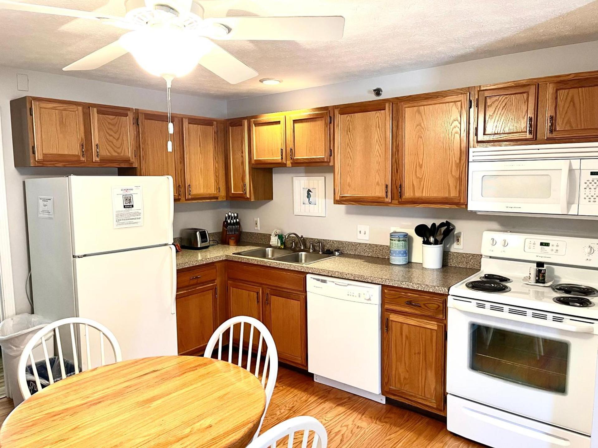 Elmwood Resort Hotel photo 71