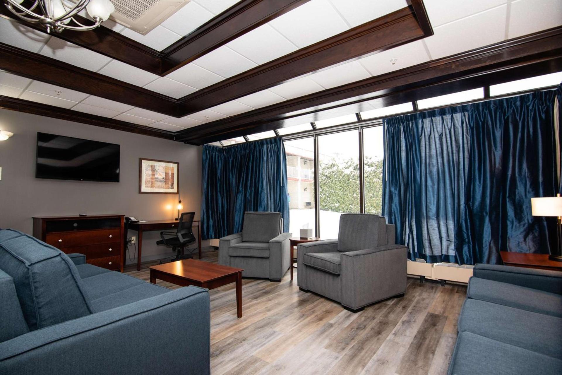 Best Western Plus Plattsburgh photo 10
