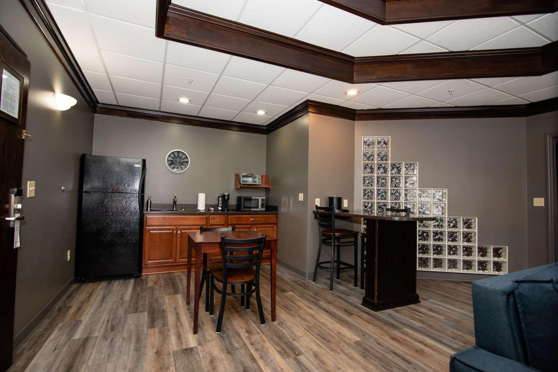 Best Western Plus Plattsburgh photo 53