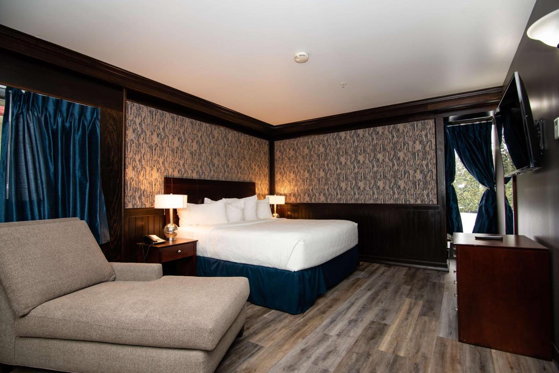 Best Western Plus Plattsburgh photo 38