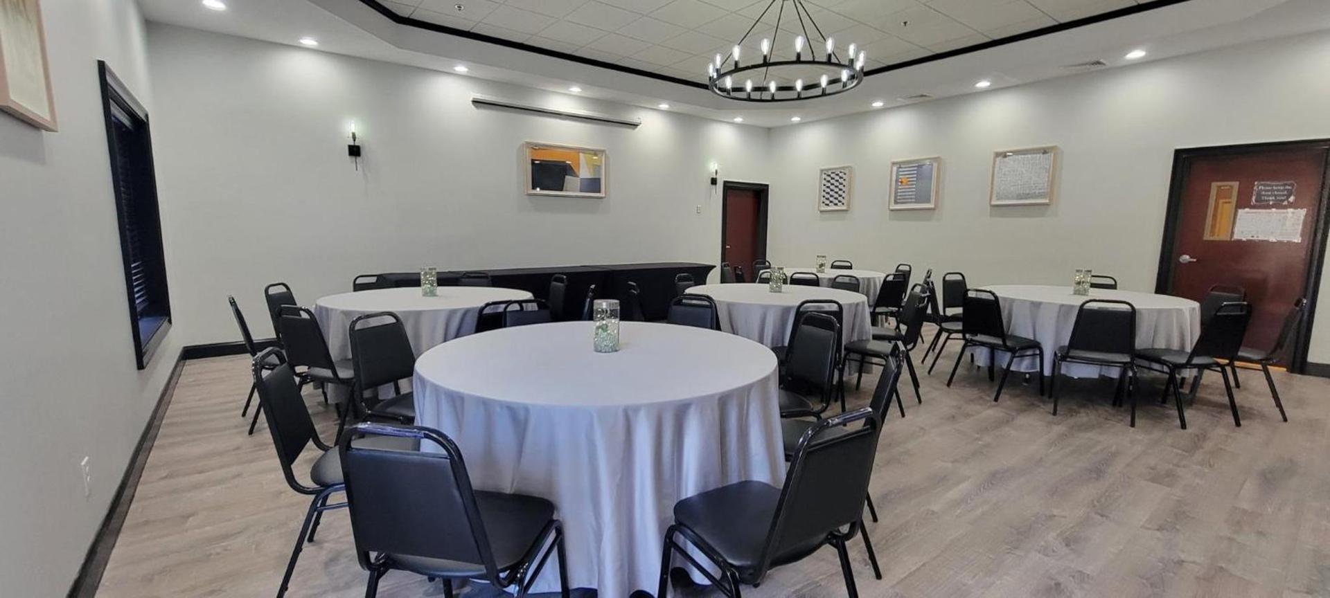 Holiday Inn Express Hotel & Suites Newton Sparta by IHG photo 50