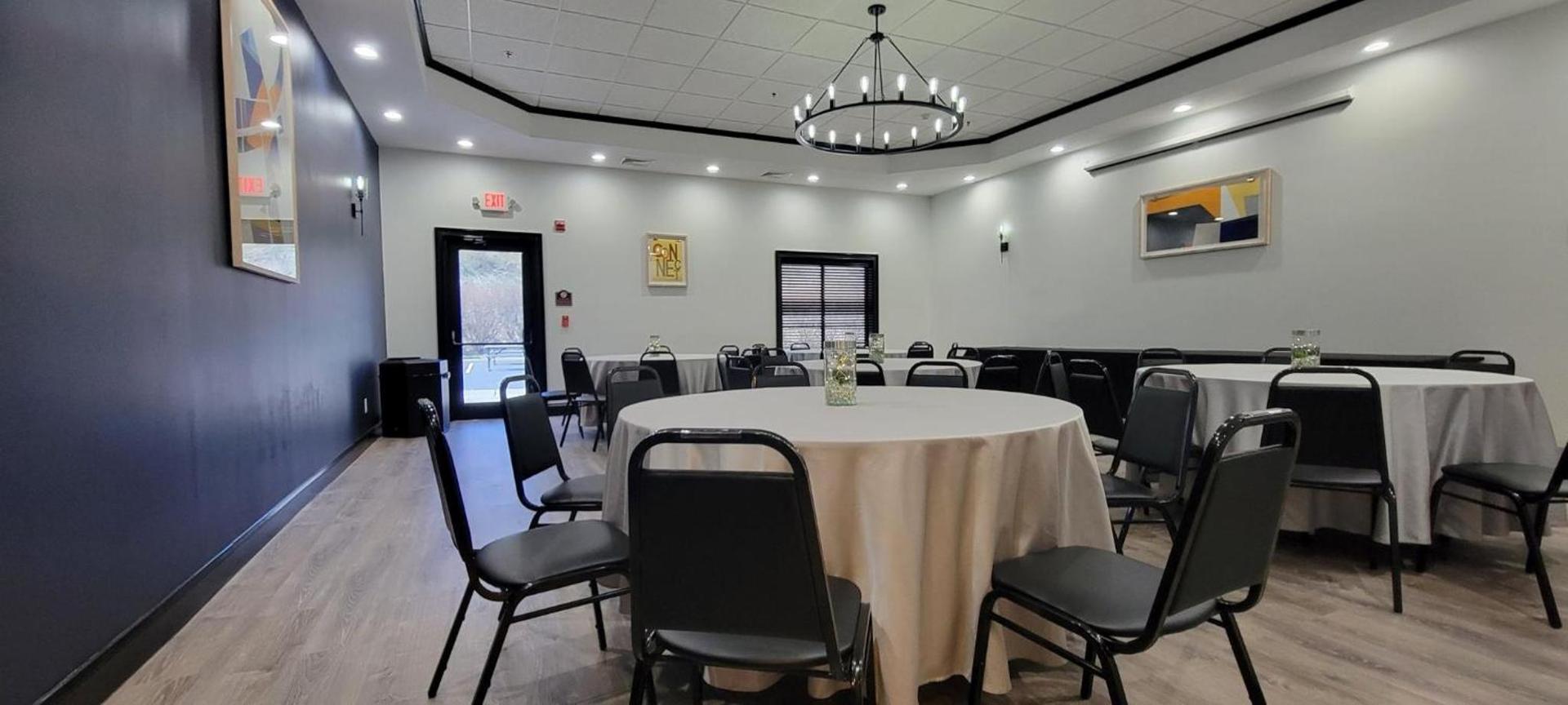 Holiday Inn Express Hotel & Suites Newton Sparta by IHG photo 22