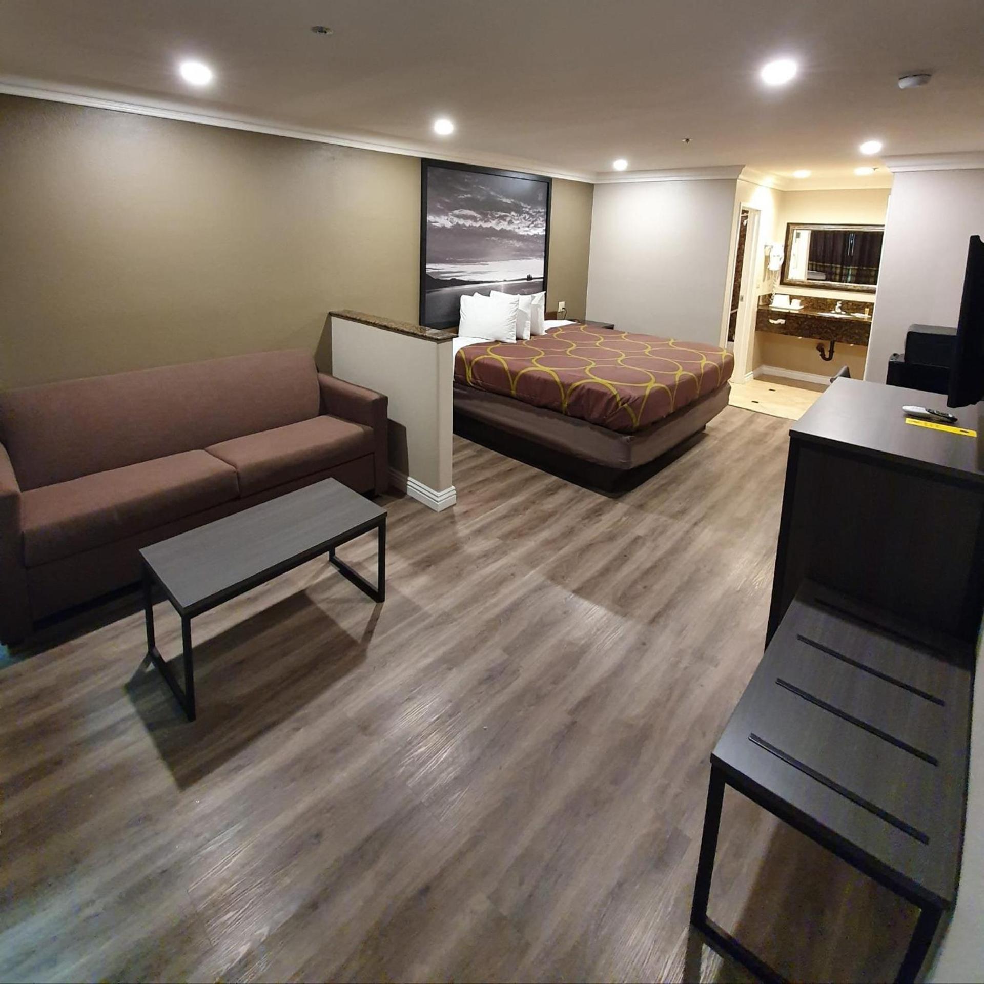 Super 8 by Wyndham Cypress Buena Park Area photo 32