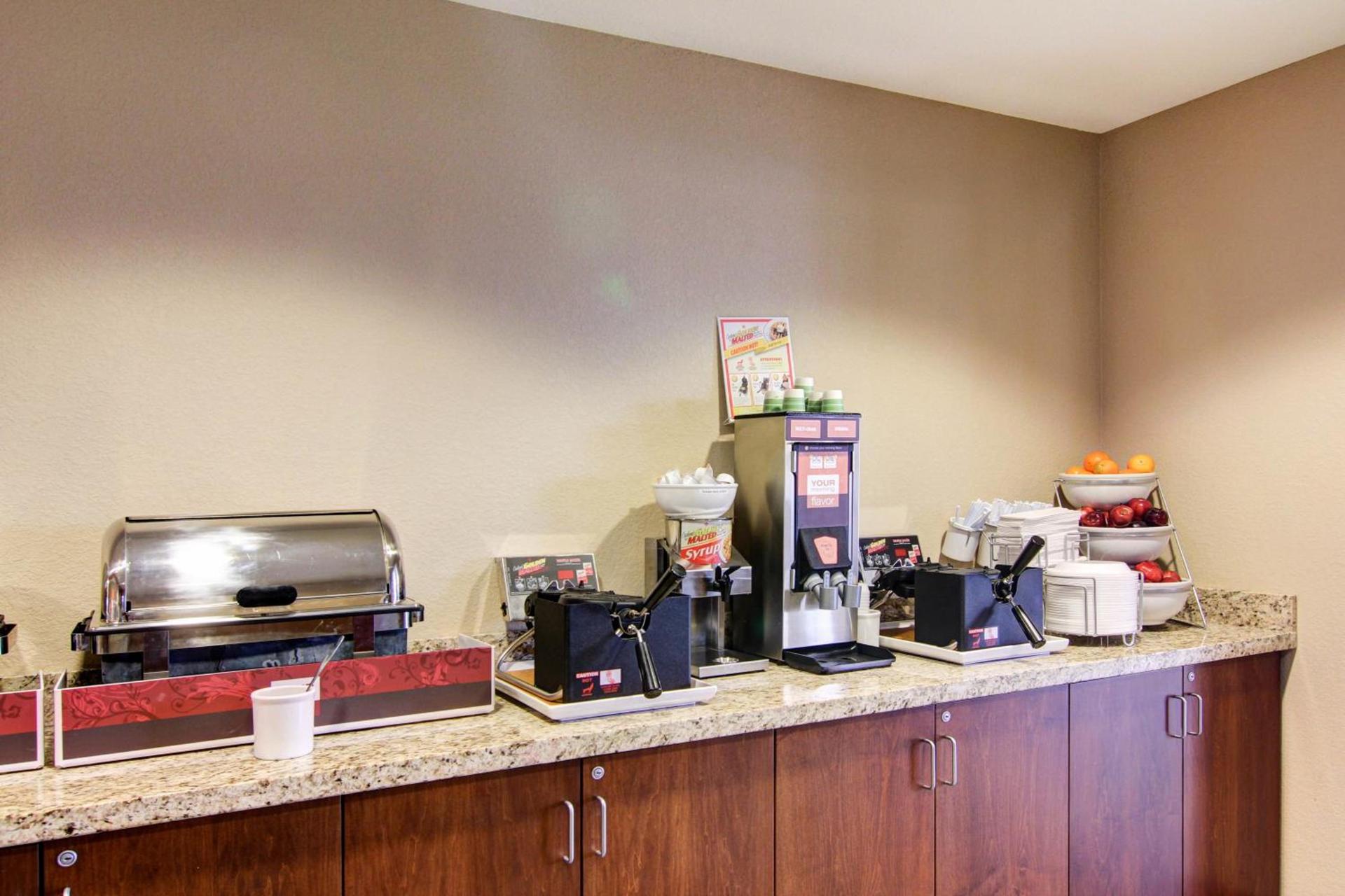 Comfort Suites Carlsbad photo 47