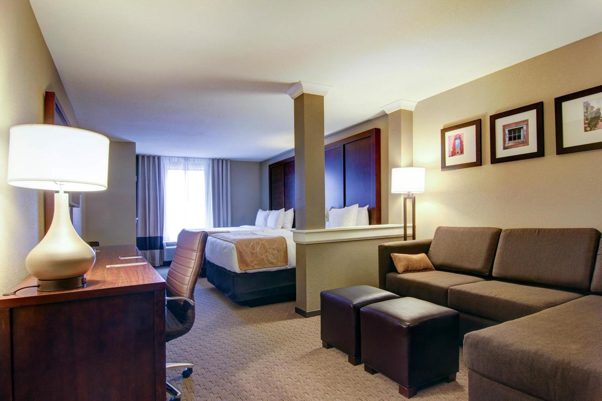 Comfort Suites Carlsbad photo 34