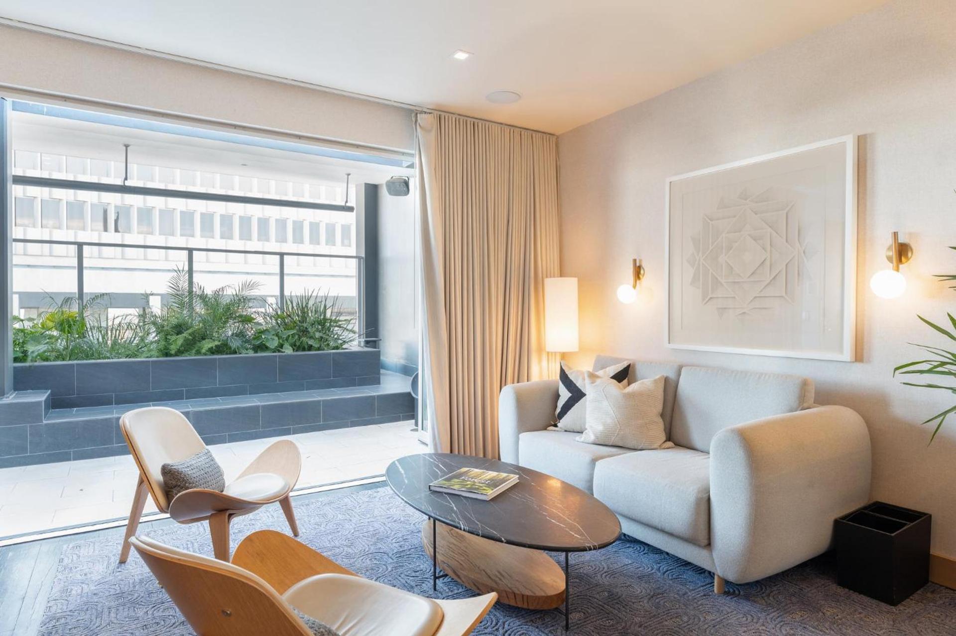 Kimpton Hotel Wilshire by IHG photo 26