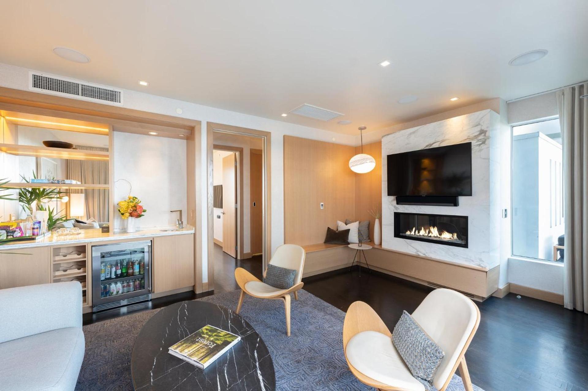 Kimpton Hotel Wilshire by IHG photo 43