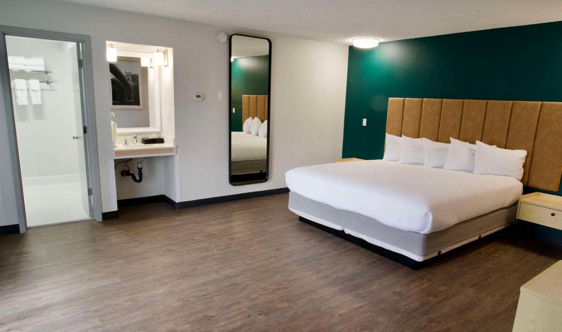 Best Western Portland West Beaverton photo 9