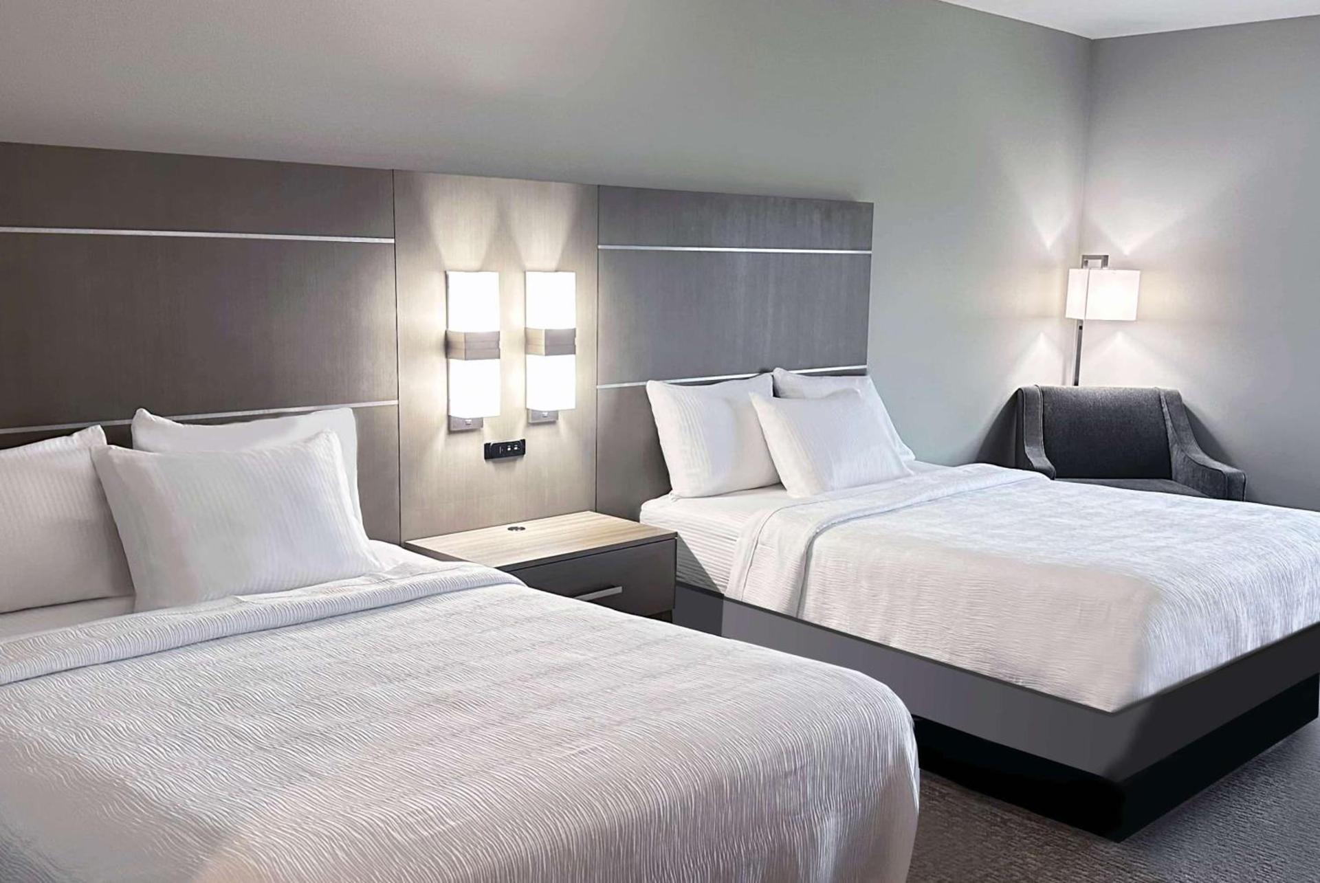 La Quinta Inn & Suites by Wyndham Jackson-Cape Girardeau photo 8