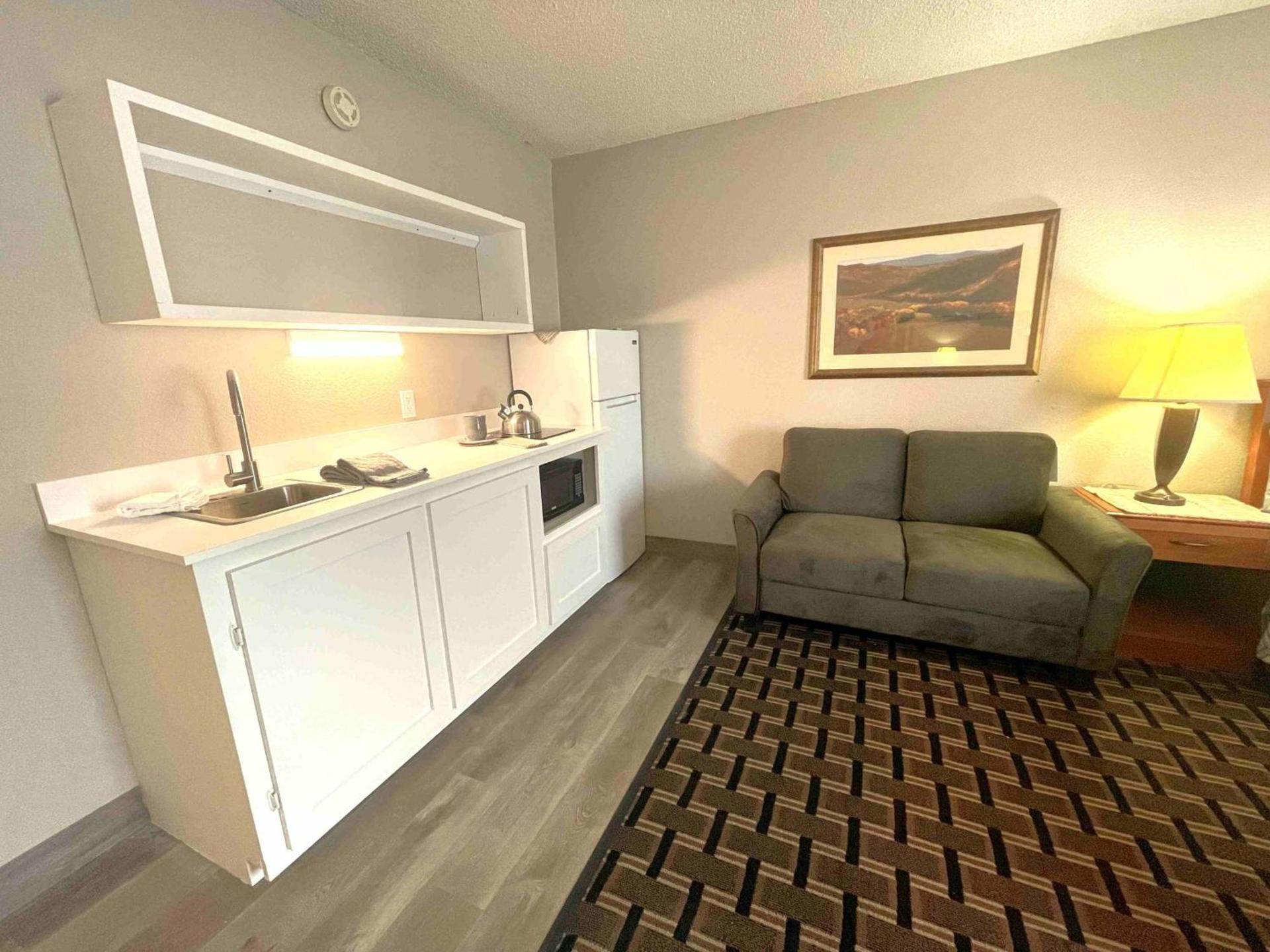 FairBridge Extended Stay, a Kitchenette Hotel photo 28