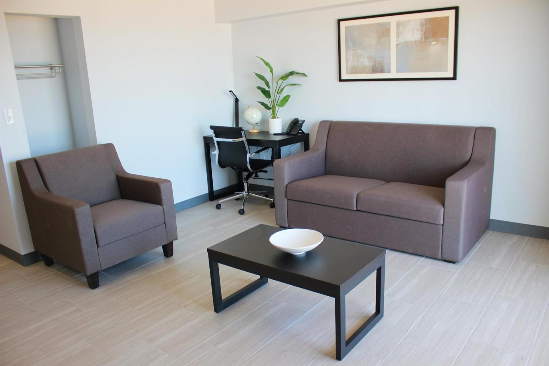 Sun and Sand Resort Oceanfront Suites photo 14