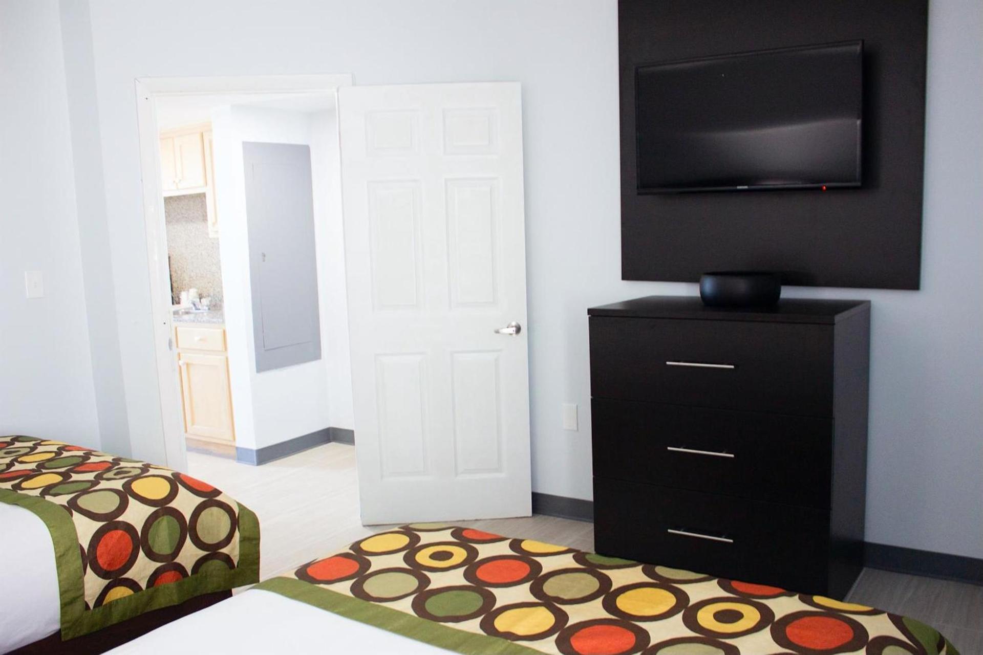 Sun and Sand Resort Oceanfront Suites photo 21
